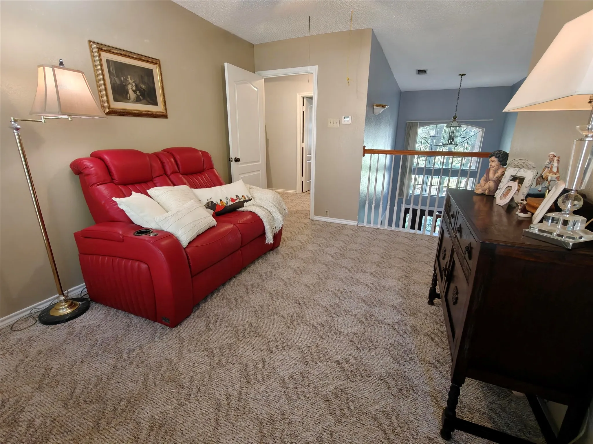 Single Family Residence For Sale in Dallas County , 5210 Cliff Haven Drive, Dallas, Texas 75236, 4 Bedroom, 3 Bathroom, 2 Garage spaces, 2,964 Sqft, built in 1992, mls#21284809, Real Estate Agent in Dallas, Homes For Sale in Dallas county, Homes For Sale in Dallas, Realtor in Dallas Texas, Real Estate Brokerage Independent Realty Texas, Luminita Cordes Realtor