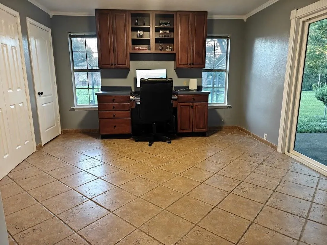 Single Family Residence For Sale in Dallas County , 5210 Cliff Haven Drive, Dallas, Texas 75236, 4 Bedroom, 3 Bathroom, 2 Garage spaces, 2,964 Sqft, built in 1992, mls#21284809, Real Estate Agent in Dallas, Homes For Sale in Dallas county, Homes For Sale in Dallas, Realtor in Dallas Texas, Real Estate Brokerage Independent Realty Texas, Luminita Cordes Realtor