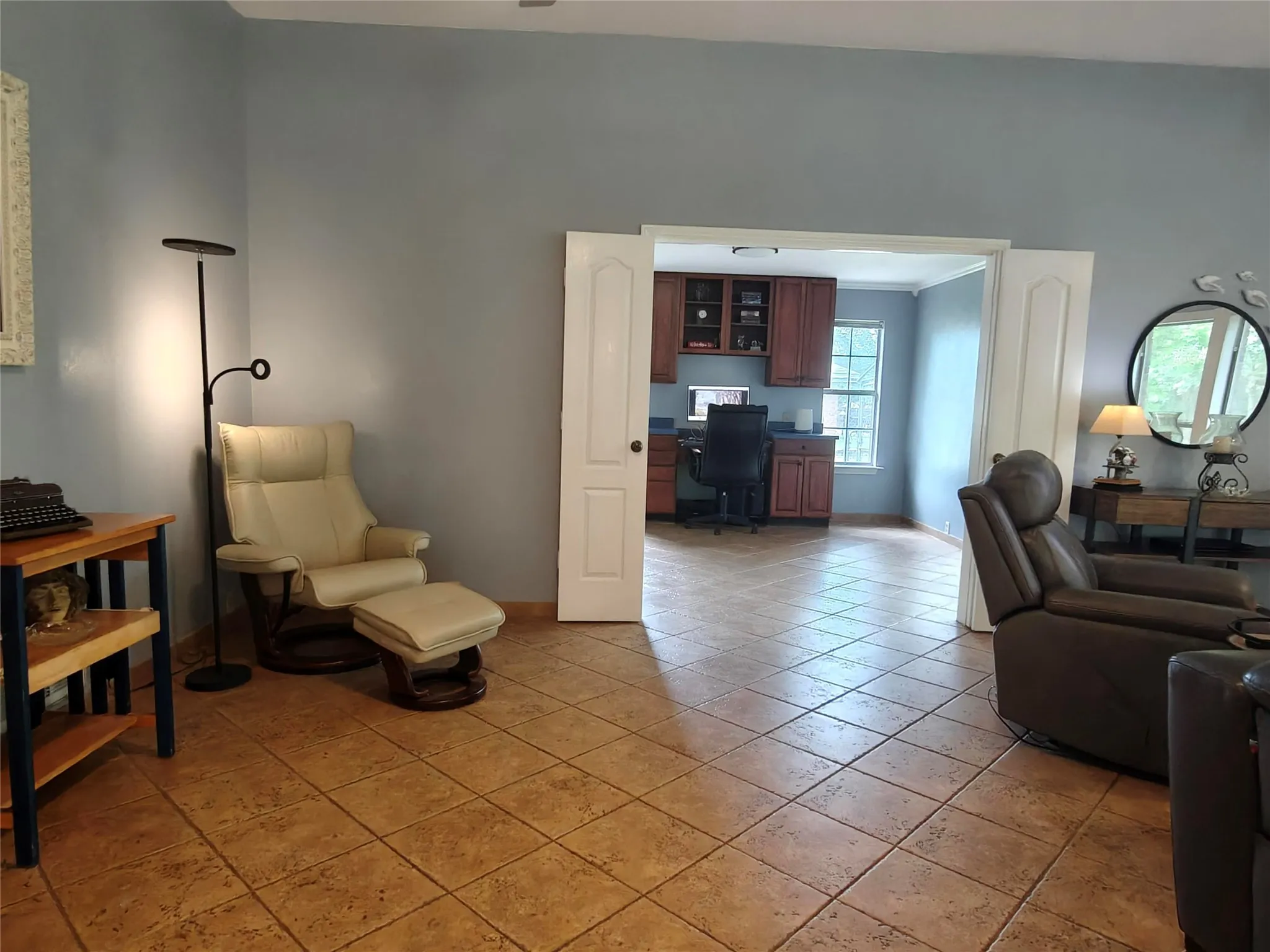 Single Family Residence For Sale in Dallas County , 5210 Cliff Haven Drive, Dallas, Texas 75236, 4 Bedroom, 3 Bathroom, 2 Garage spaces, 2,964 Sqft, built in 1992, mls#21284809, Real Estate Agent in Dallas, Homes For Sale in Dallas county, Homes For Sale in Dallas, Realtor in Dallas Texas, Real Estate Brokerage Independent Realty Texas, Luminita Cordes Realtor