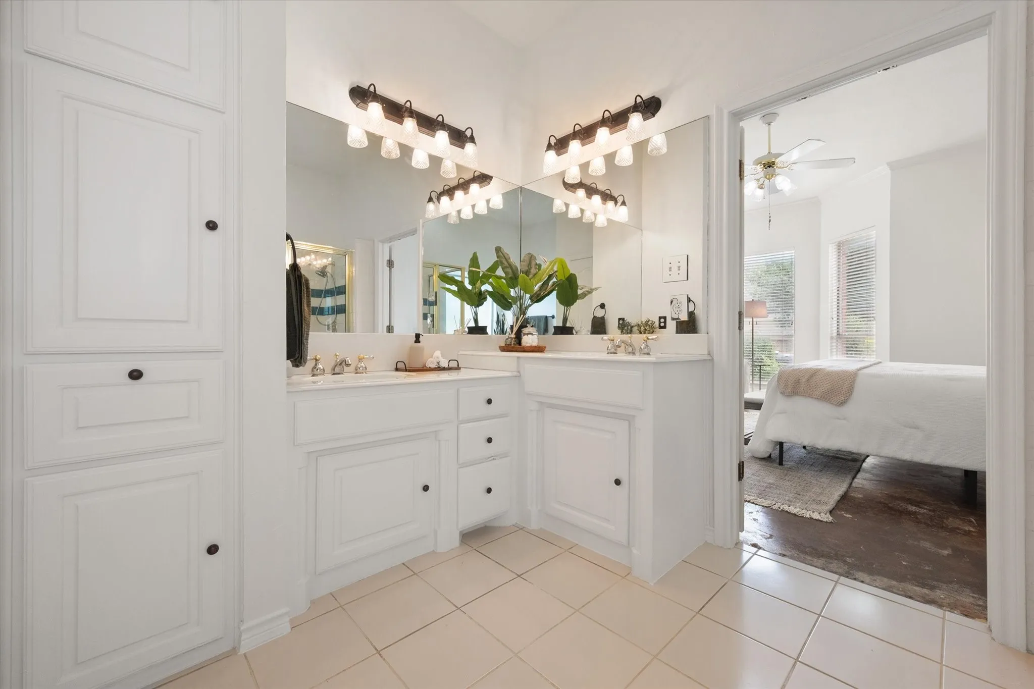 Single Family Residence For Sale in Tarrant County , 1406 Merion Drive, Mansfield, Texas 76063, 4 Bedroom, 3 Bathroom, 2 Garage spaces, 2,688 Sqft, built in 1997, mls#21284854, Real Estate Agent in Mansfield, Homes For Sale in Tarrant county, Homes For Sale in Mansfield, Realtor in Mansfield Texas, Real Estate Brokerage Independent Realty Texas, Luminita Cordes Realtor