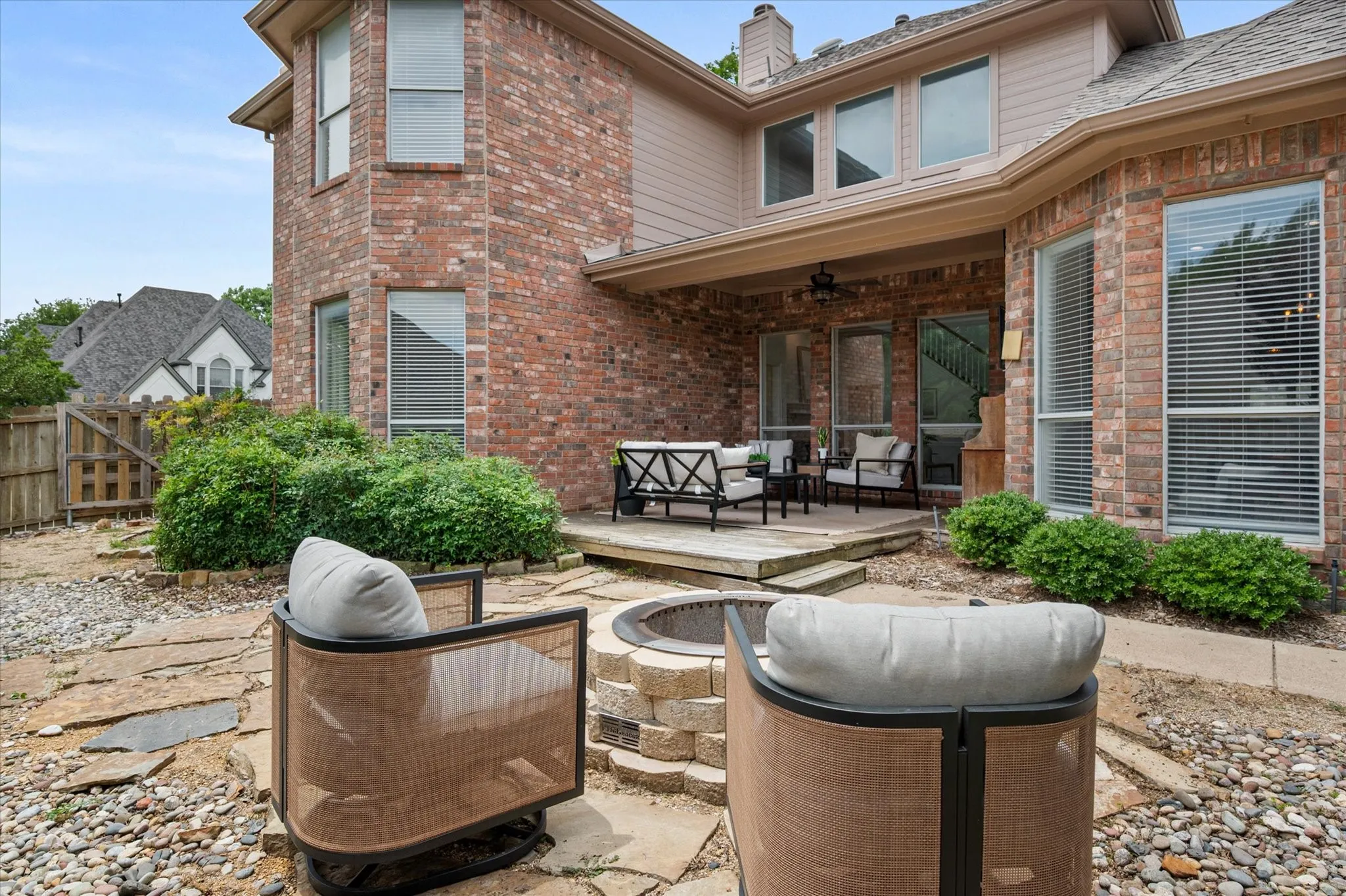 Single Family Residence For Sale in Tarrant County , 1406 Merion Drive, Mansfield, Texas 76063, 4 Bedroom, 3 Bathroom, 2 Garage spaces, 2,688 Sqft, built in 1997, mls#21284854, Real Estate Agent in Mansfield, Homes For Sale in Tarrant county, Homes For Sale in Mansfield, Realtor in Mansfield Texas, Real Estate Brokerage Independent Realty Texas, Luminita Cordes Realtor