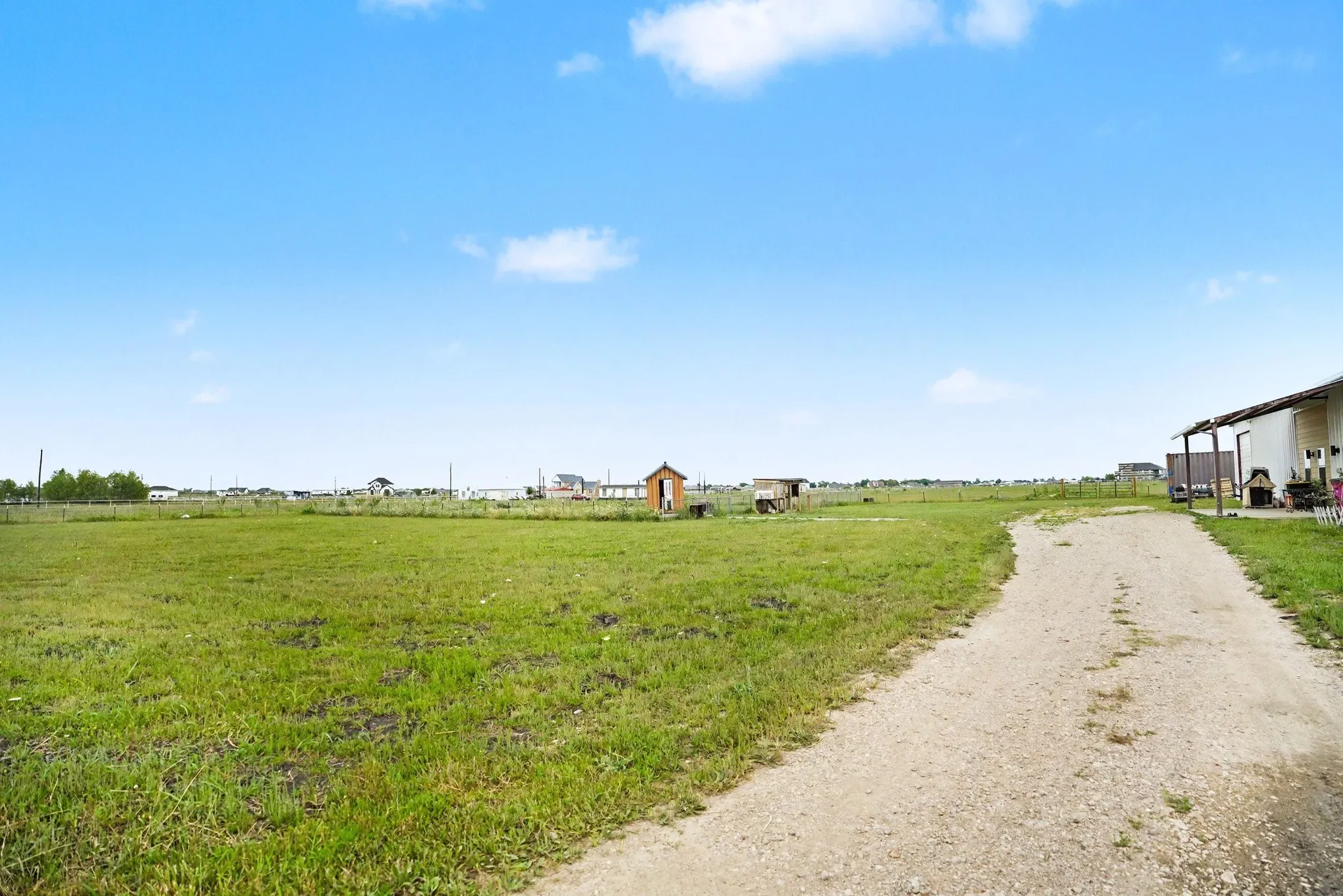Single Family Residence For Sale in Kaufman County , 4780 County Road 4101, Kaufman, Texas 75142, 3 Bedroom, 4 Bathroom, Garage spaces, 1,436 Sqft, built in 2024, mls#21255882, Real Estate Agent in Kaufman, Homes For Sale in Kaufman county, Homes For Sale in Kaufman, Realtor in Kaufman Texas, Real Estate Brokerage Independent Realty Texas, Luminita Cordes Realtor