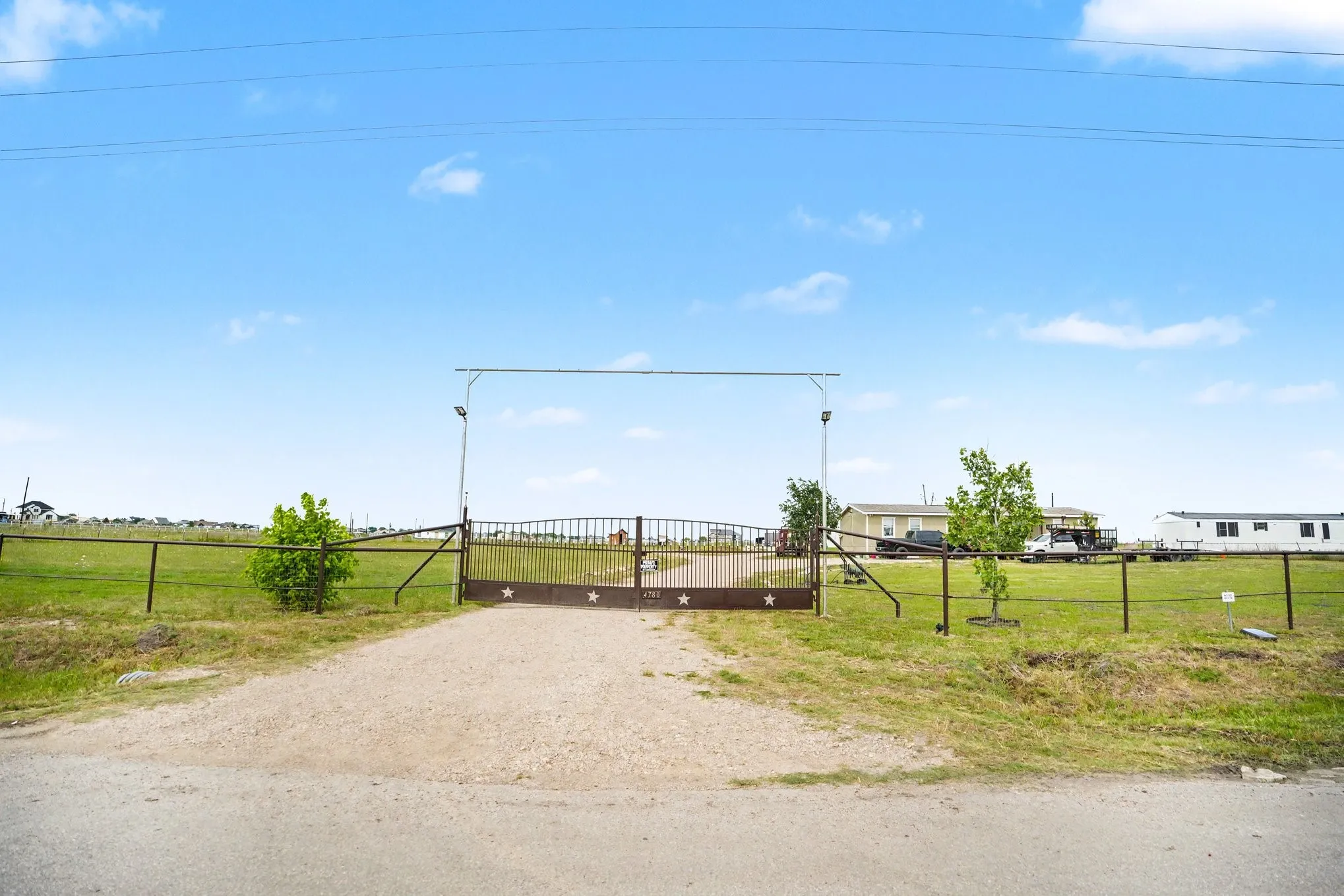 Single Family Residence For Sale in Kaufman County , 4780 County Road 4101, Kaufman, Texas 75142, 3 Bedroom, 4 Bathroom, Garage spaces, 1,436 Sqft, built in 2024, mls#21255882, Real Estate Agent in Kaufman, Homes For Sale in Kaufman county, Homes For Sale in Kaufman, Realtor in Kaufman Texas, Real Estate Brokerage Independent Realty Texas, Luminita Cordes Realtor