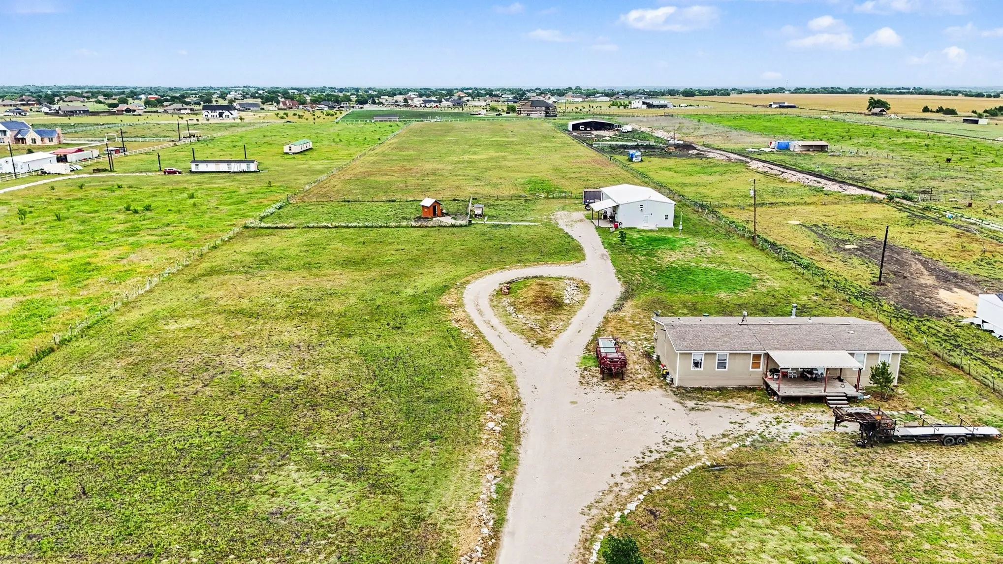 Single Family Residence For Sale in Kaufman County , 4780 County Road 4101, Kaufman, Texas 75142, 3 Bedroom, 4 Bathroom, Garage spaces, 1,436 Sqft, built in 2024, mls#21255882, Real Estate Agent in Kaufman, Homes For Sale in Kaufman county, Homes For Sale in Kaufman, Realtor in Kaufman Texas, Real Estate Brokerage Independent Realty Texas, Luminita Cordes Realtor