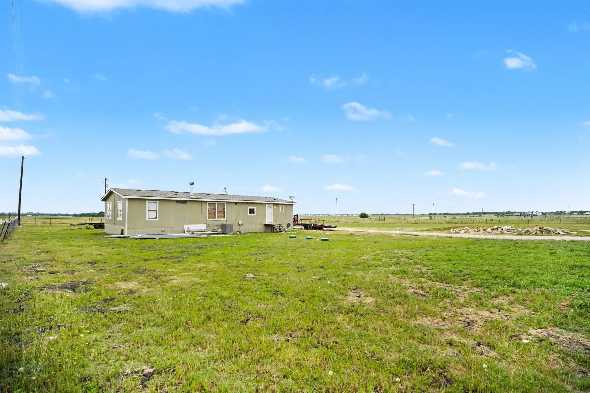 Single Family Residence For Sale in Kaufman County , 4780 County Road 4101, Kaufman, Texas 75142, 3 Bedroom, 4 Bathroom, Garage spaces, 1,436 Sqft, built in 2024, mls#21255882, Real Estate Agent in Kaufman, Homes For Sale in Kaufman county, Homes For Sale in Kaufman, Realtor in Kaufman Texas, Real Estate Brokerage Independent Realty Texas, Luminita Cordes Realtor