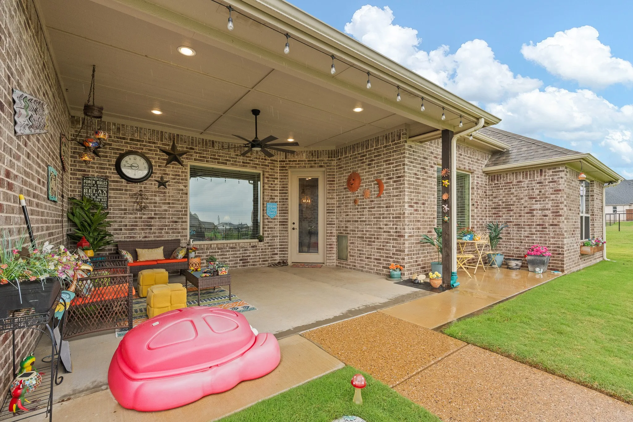 Single Family Residence For Sale in Johnson County , 9709 Puma Trail, Godley, Texas 76044, 4 Bedroom, 3 Bathroom, 2 Garage spaces, 2,755 Sqft, built in 2019, mls#21284195, Real Estate Agent in Godley, Homes For Sale in Johnson county, Homes For Sale in Godley, Realtor in Godley Texas, Real Estate Brokerage Independent Realty Texas, Luminita Cordes Realtor