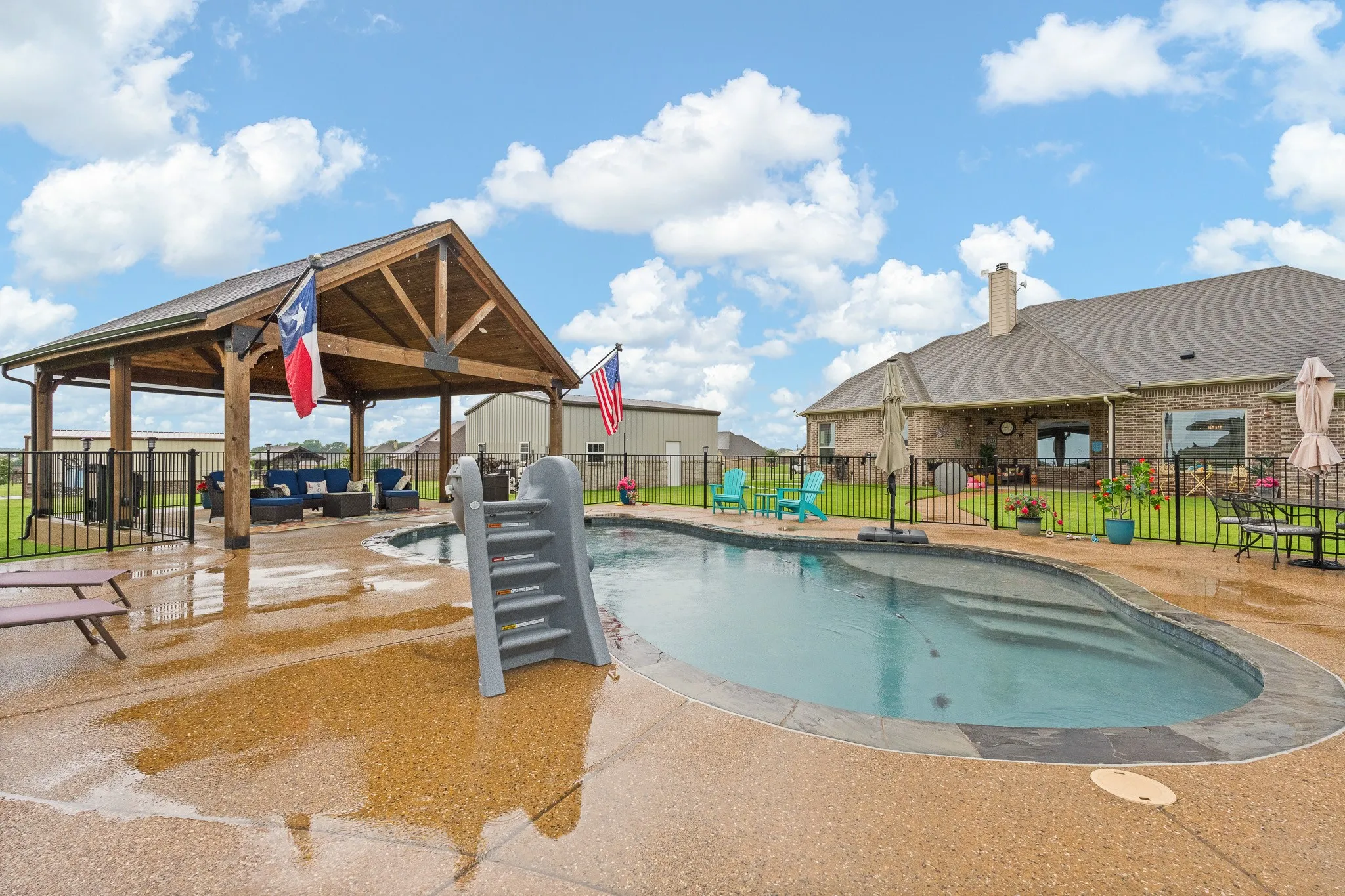 Single Family Residence For Sale in Johnson County , 9709 Puma Trail, Godley, Texas 76044, 4 Bedroom, 3 Bathroom, 2 Garage spaces, 2,755 Sqft, built in 2019, mls#21284195, Real Estate Agent in Godley, Homes For Sale in Johnson county, Homes For Sale in Godley, Realtor in Godley Texas, Real Estate Brokerage Independent Realty Texas, Luminita Cordes Realtor