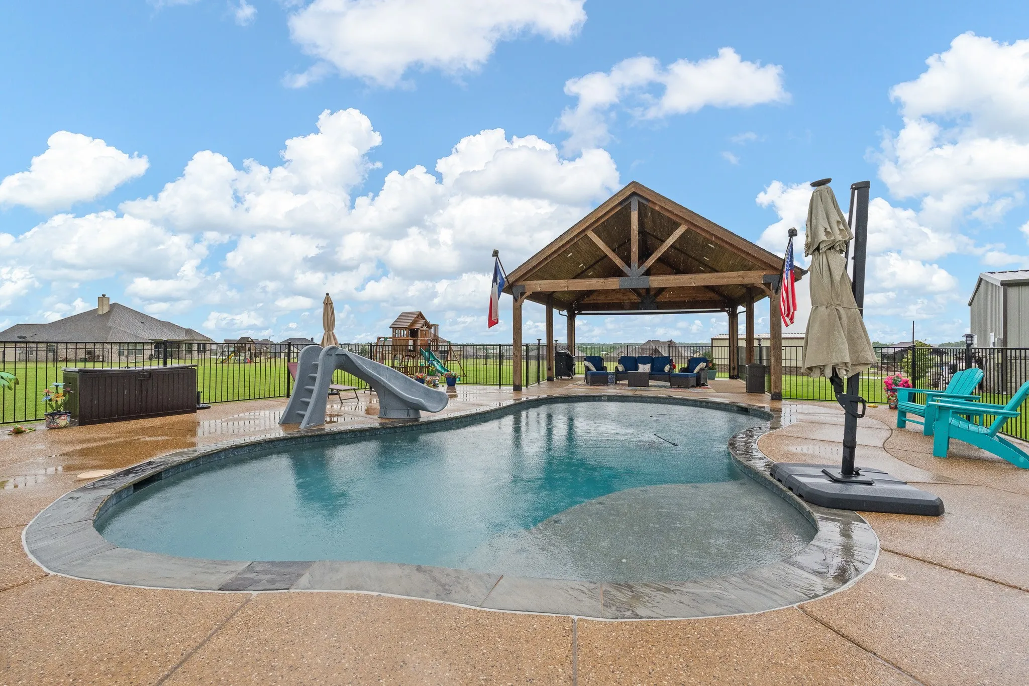 Single Family Residence For Sale in Johnson County , 9709 Puma Trail, Godley, Texas 76044, 4 Bedroom, 3 Bathroom, 2 Garage spaces, 2,755 Sqft, built in 2019, mls#21284195, Real Estate Agent in Godley, Homes For Sale in Johnson county, Homes For Sale in Godley, Realtor in Godley Texas, Real Estate Brokerage Independent Realty Texas, Luminita Cordes Realtor
