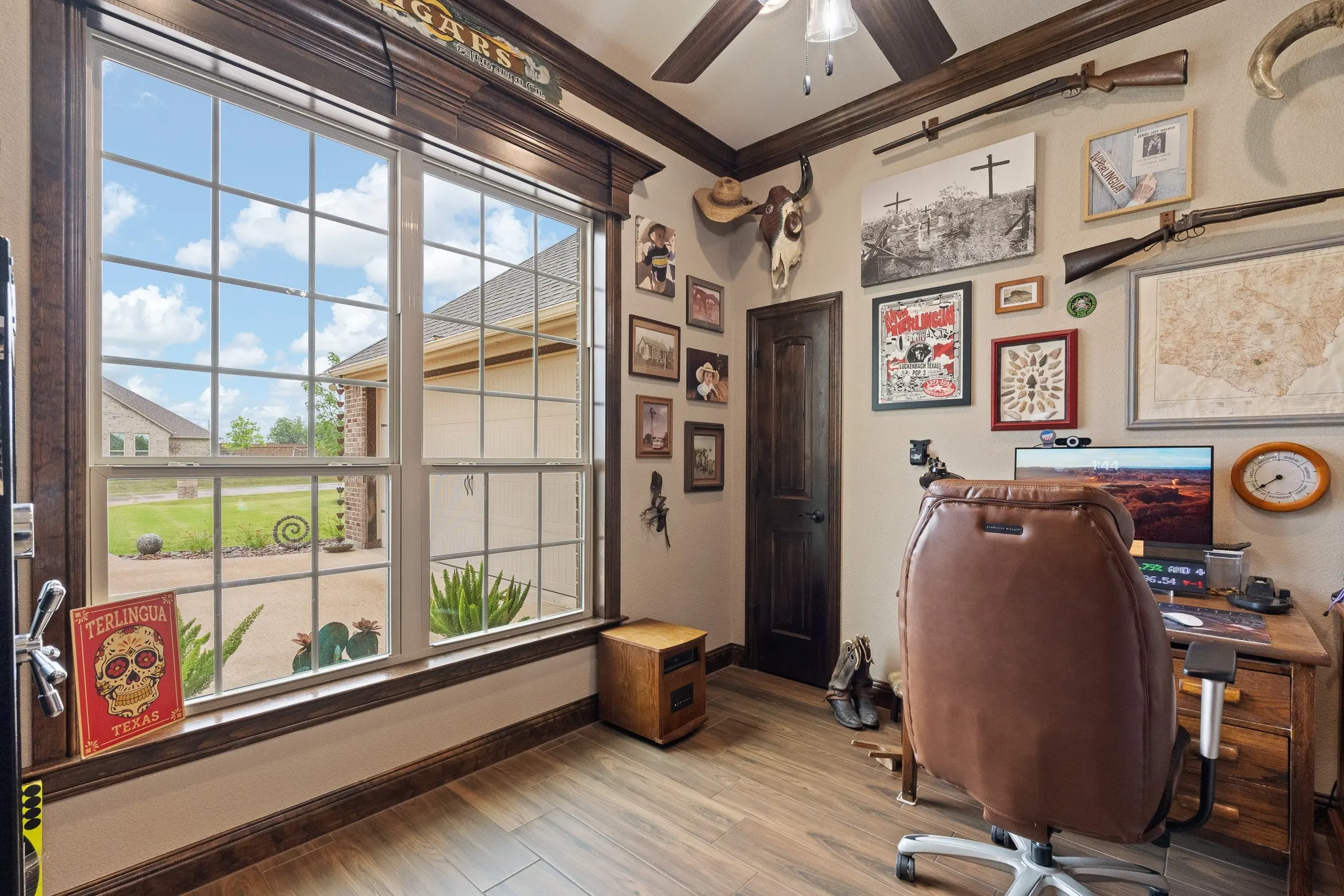 Single Family Residence For Sale in Johnson County , 9709 Puma Trail, Godley, Texas 76044, 4 Bedroom, 3 Bathroom, 2 Garage spaces, 2,755 Sqft, built in 2019, mls#21284195, Real Estate Agent in Godley, Homes For Sale in Johnson county, Homes For Sale in Godley, Realtor in Godley Texas, Real Estate Brokerage Independent Realty Texas, Luminita Cordes Realtor