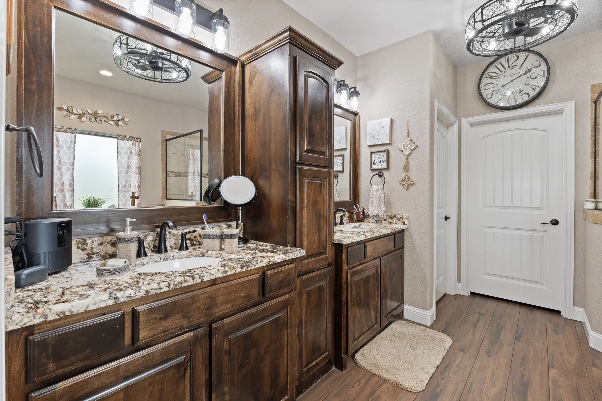 Single Family Residence For Sale in Johnson County , 9709 Puma Trail, Godley, Texas 76044, 4 Bedroom, 3 Bathroom, 2 Garage spaces, 2,755 Sqft, built in 2019, mls#21284195, Real Estate Agent in Godley, Homes For Sale in Johnson county, Homes For Sale in Godley, Realtor in Godley Texas, Real Estate Brokerage Independent Realty Texas, Luminita Cordes Realtor