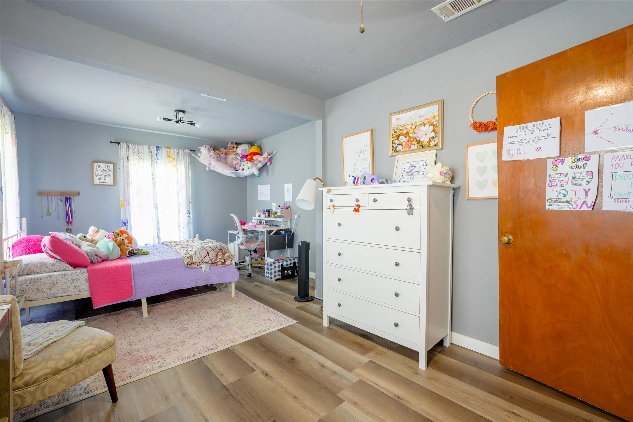 Single Family Residence For Sale in Falls County , 5073 State Highway 7, Marlin, Texas 76661, 3 Bedroom, 2 Bathroom, Garage spaces, 1,359 Sqft, built in 1960, mls#21284819, Real Estate Agent in Marlin, Homes For Sale in Falls county, Homes For Sale in Marlin, Realtor in Marlin Texas, Real Estate Brokerage Independent Realty Texas, Luminita Cordes Realtor