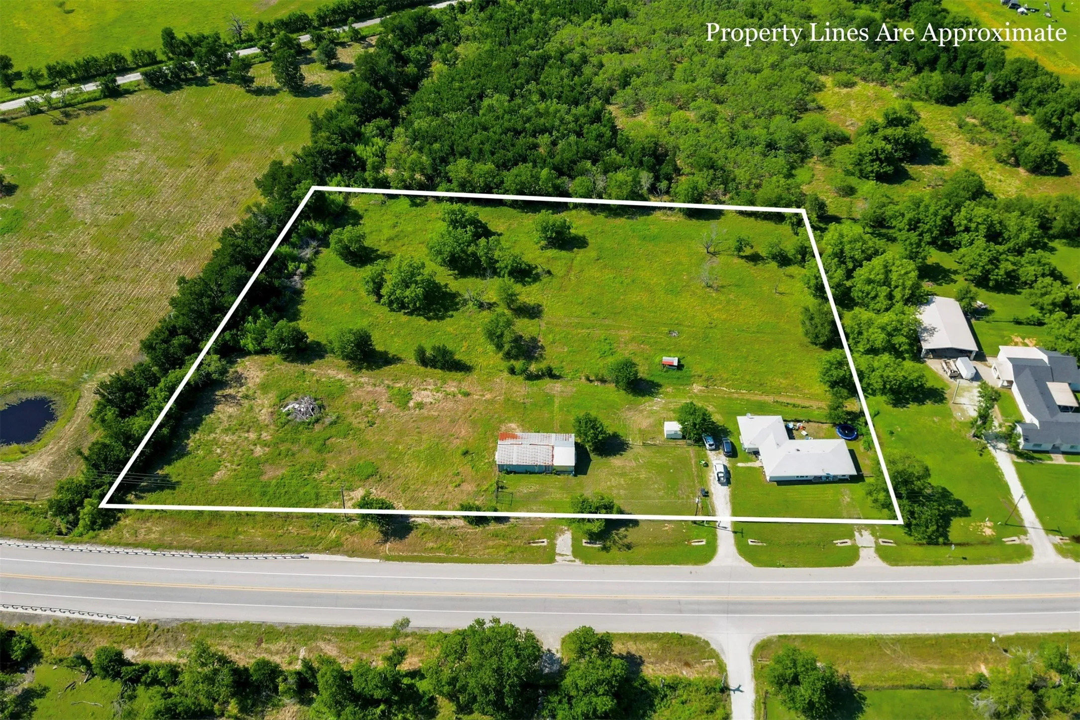 Single Family Residence For Sale in Falls County , 5073 State Highway 7, Marlin, Texas 76661, 3 Bedroom, 2 Bathroom, Garage spaces, 1,359 Sqft, built in 1960, mls#21284819, Real Estate Agent in Marlin, Homes For Sale in Falls county, Homes For Sale in Marlin, Realtor in Marlin Texas, Real Estate Brokerage Independent Realty Texas, Luminita Cordes Realtor