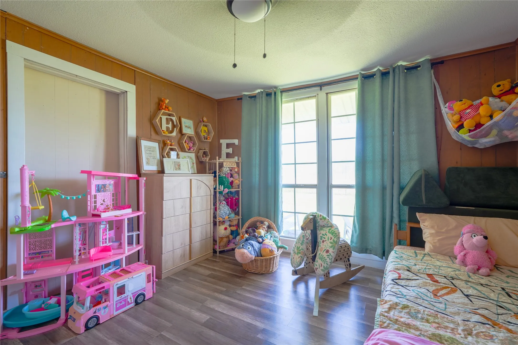 Single Family Residence For Sale in Falls County , 5073 State Highway 7, Marlin, Texas 76661, 3 Bedroom, 2 Bathroom, Garage spaces, 1,359 Sqft, built in 1960, mls#21284819, Real Estate Agent in Marlin, Homes For Sale in Falls county, Homes For Sale in Marlin, Realtor in Marlin Texas, Real Estate Brokerage Independent Realty Texas, Luminita Cordes Realtor