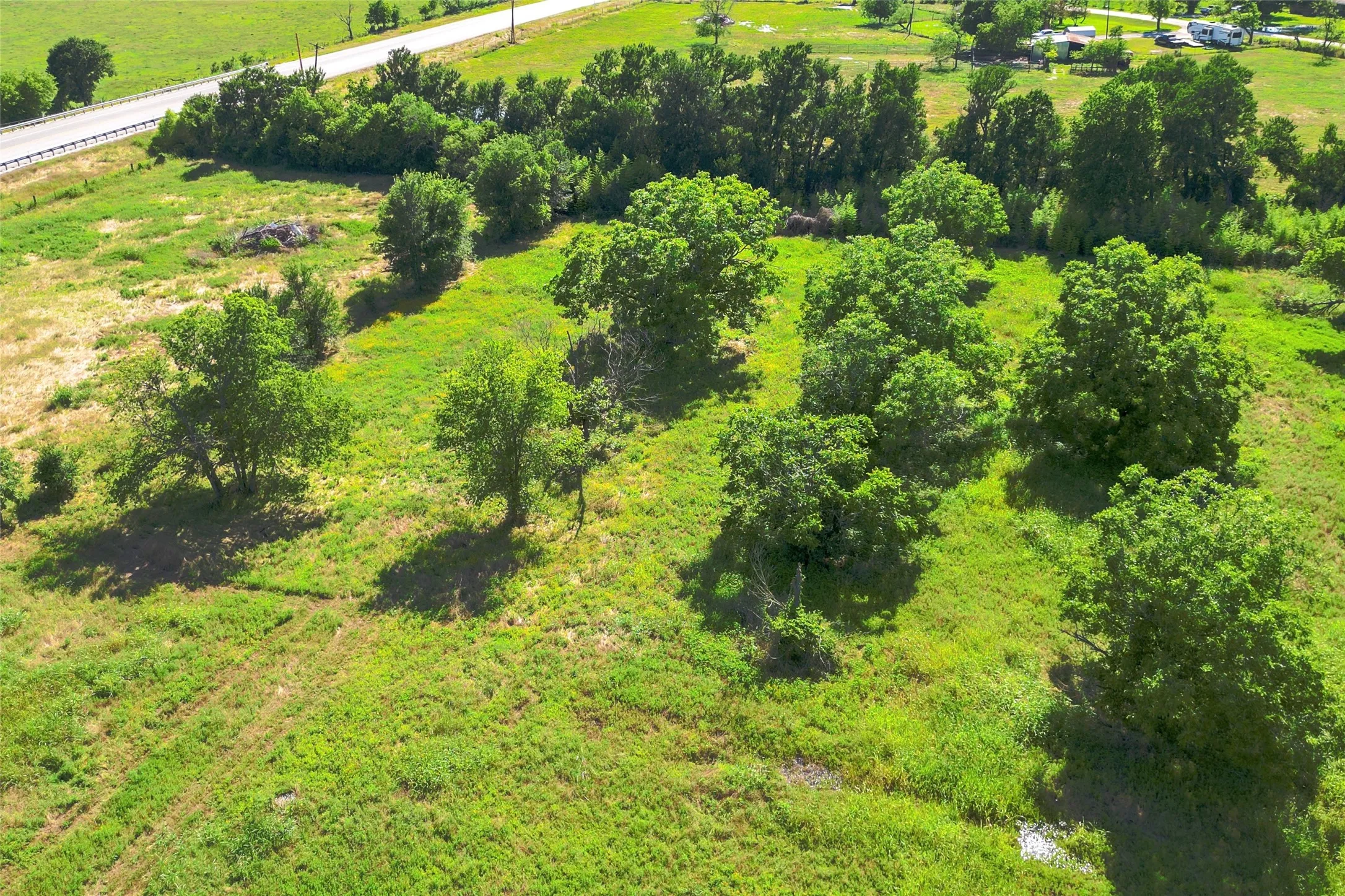 Single Family Residence For Sale in Falls County , 5073 State Highway 7, Marlin, Texas 76661, 3 Bedroom, 2 Bathroom, Garage spaces, 1,359 Sqft, built in 1960, mls#21284819, Real Estate Agent in Marlin, Homes For Sale in Falls county, Homes For Sale in Marlin, Realtor in Marlin Texas, Real Estate Brokerage Independent Realty Texas, Luminita Cordes Realtor