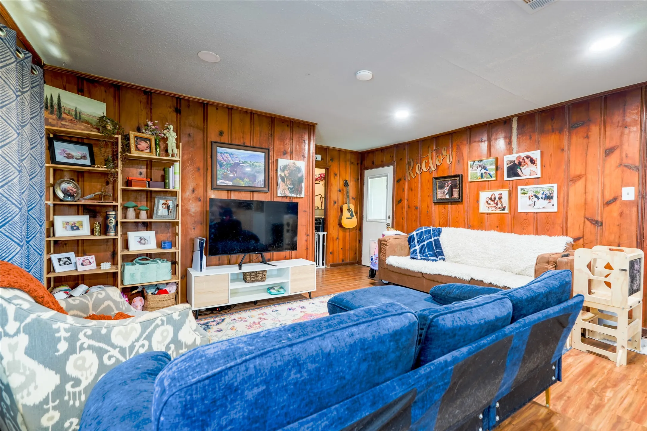 Single Family Residence For Sale in Falls County , 5073 State Highway 7, Marlin, Texas 76661, 3 Bedroom, 2 Bathroom, Garage spaces, 1,359 Sqft, built in 1960, mls#21284819, Real Estate Agent in Marlin, Homes For Sale in Falls county, Homes For Sale in Marlin, Realtor in Marlin Texas, Real Estate Brokerage Independent Realty Texas, Luminita Cordes Realtor
