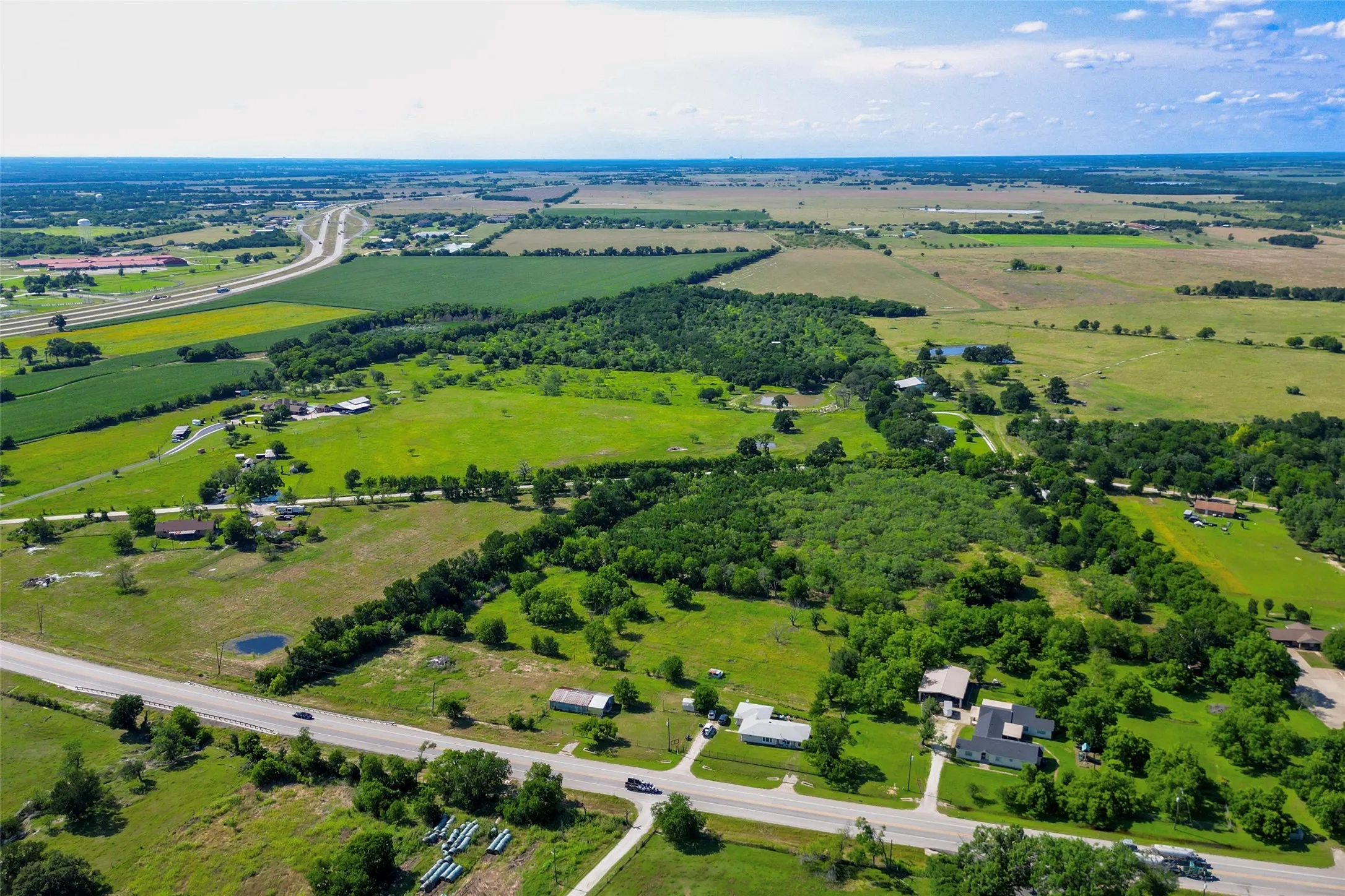 Single Family Residence For Sale in Falls County , 5073 State Highway 7, Marlin, Texas 76661, 3 Bedroom, 2 Bathroom, Garage spaces, 1,359 Sqft, built in 1960, mls#21284819, Real Estate Agent in Marlin, Homes For Sale in Falls county, Homes For Sale in Marlin, Realtor in Marlin Texas, Real Estate Brokerage Independent Realty Texas, Luminita Cordes Realtor