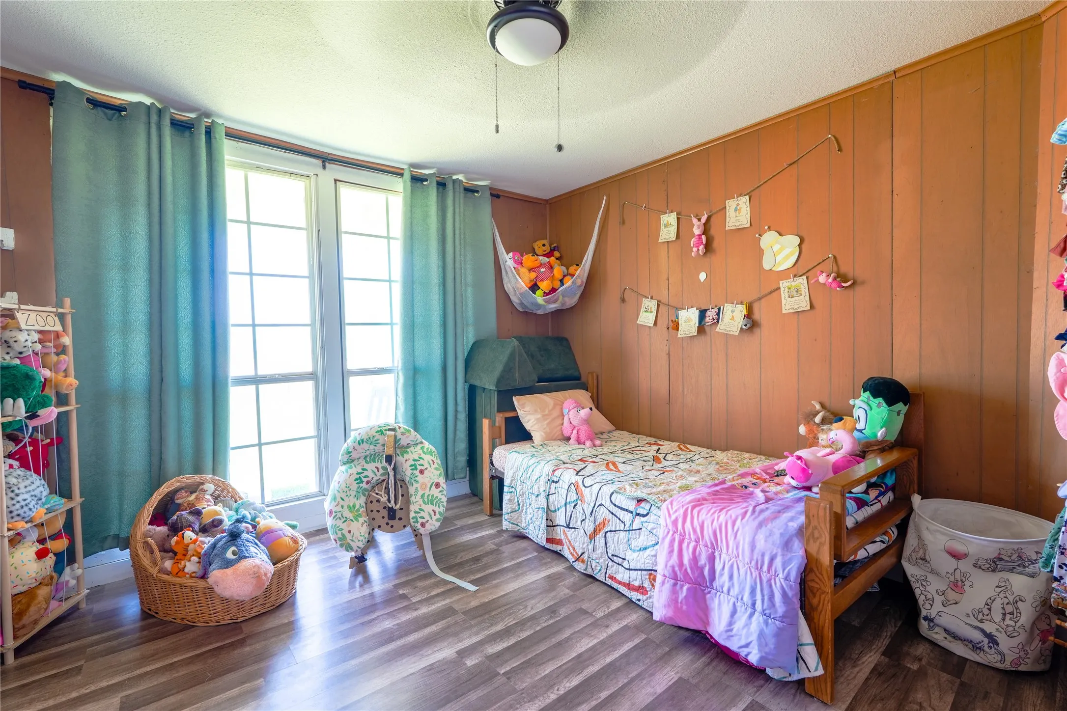 Single Family Residence For Sale in Falls County , 5073 State Highway 7, Marlin, Texas 76661, 3 Bedroom, 2 Bathroom, Garage spaces, 1,359 Sqft, built in 1960, mls#21284819, Real Estate Agent in Marlin, Homes For Sale in Falls county, Homes For Sale in Marlin, Realtor in Marlin Texas, Real Estate Brokerage Independent Realty Texas, Luminita Cordes Realtor