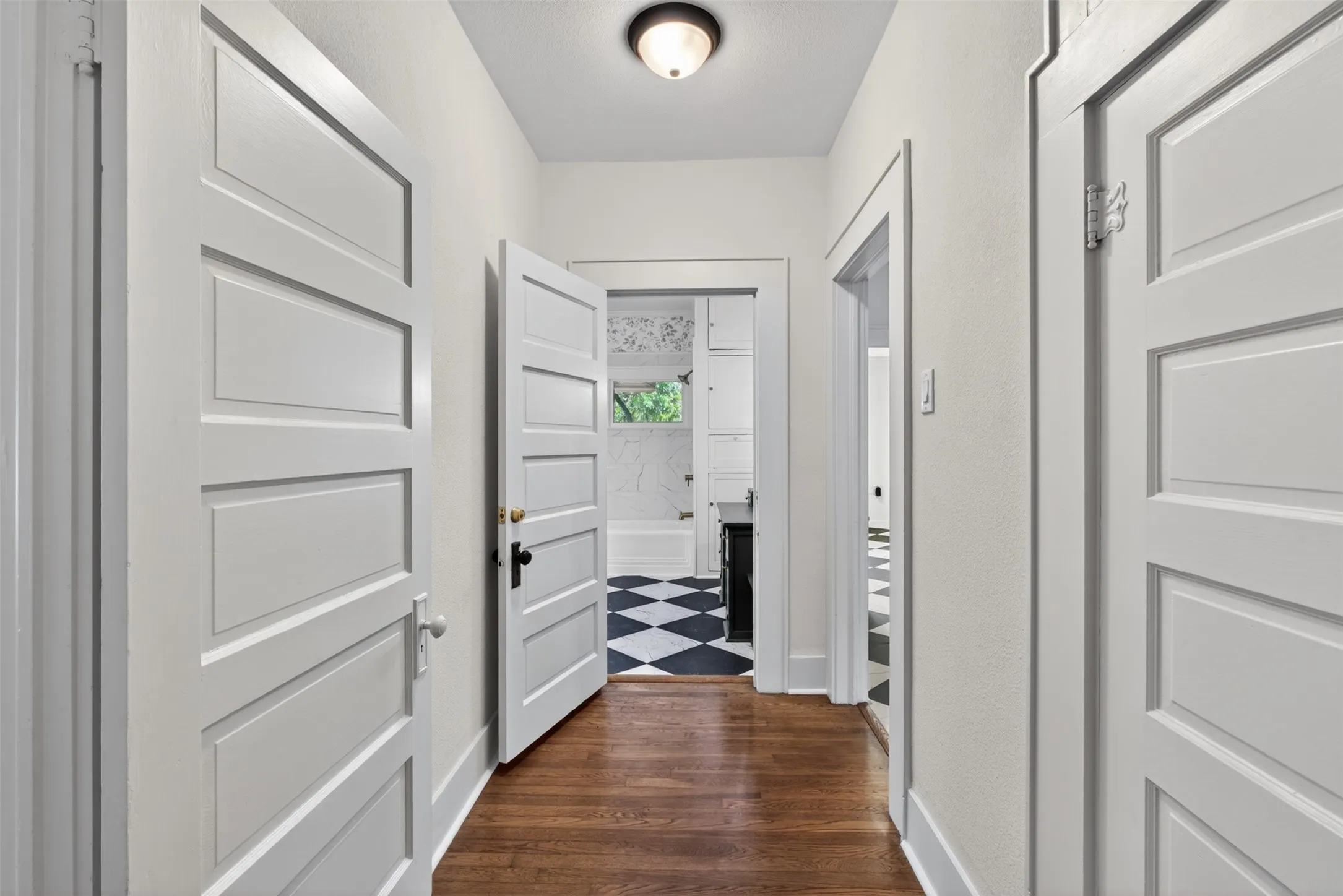 Single Family Residence For Sale in Harrison County , 106 Washington Place S, Marshall, Texas 75670, 3 Bedrooms, 2 Bathrooms, 1 Garage spaces, 1,794 Sqft, built in 1920, Price $224,900, mls#21284321, Real Estate Agent in Marshall, Homes For Sale in Harrison county, Homes For Sale in Marshall, Realtor in Marshall Texas, Real Estate Brokerage Independent Realty Texas, Luminita Cordes Realtor