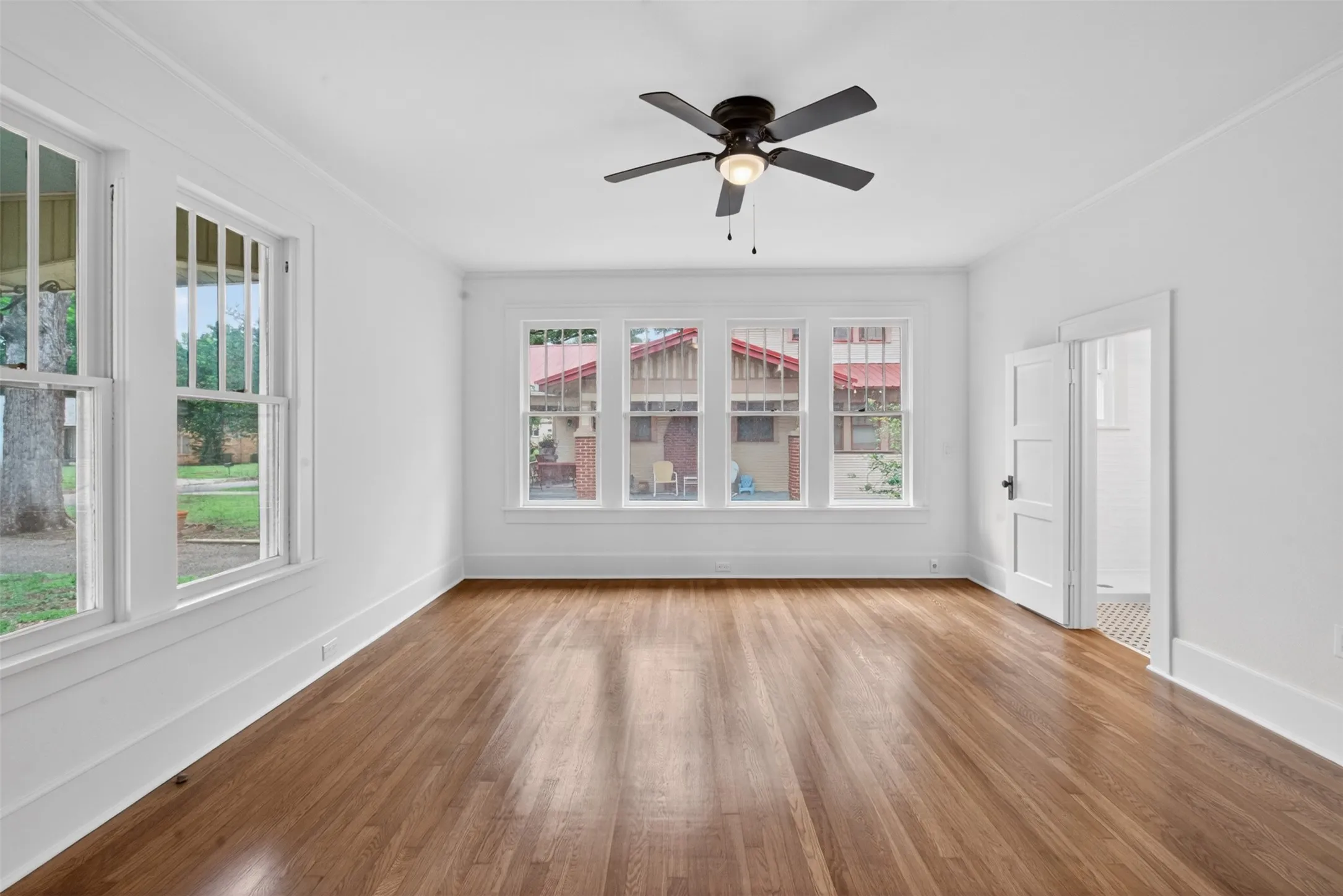 Single Family Residence For Sale in Harrison County , 106 Washington Place S, Marshall, Texas 75670, 3 Bedrooms, 2 Bathrooms, 1 Garage spaces, 1,794 Sqft, built in 1920, Price $224,900, mls#21284321, Real Estate Agent in Marshall, Homes For Sale in Harrison county, Homes For Sale in Marshall, Realtor in Marshall Texas, Real Estate Brokerage Independent Realty Texas, Luminita Cordes Realtor