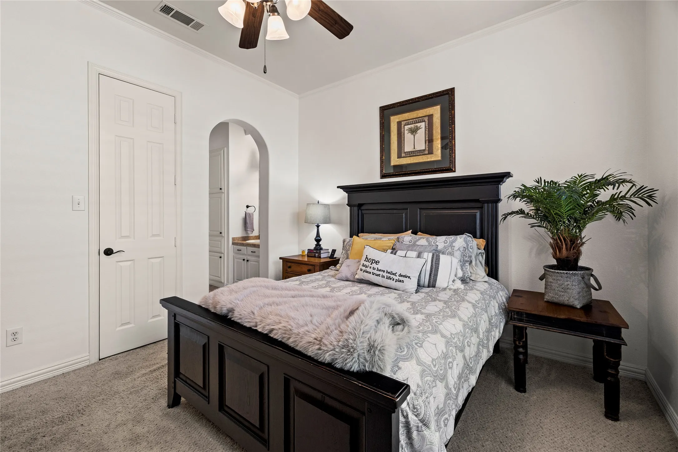 Single Family Residence For Sale in Henderson County , 8597 Fallow Run, Larue, Texas 75770, 3 Bedroom, 3 Bathroom, 2 Garage spaces, 3,857 Sqft, built in 2005, Price $899,000, mls#21284025, Real Estate Agent in Larue, Homes For Sale in Henderson county, Homes For Sale in Larue, Realtor in Larue Texas, Real Estate Brokerage Independent Realty Texas, Luminita Cordes Realtor