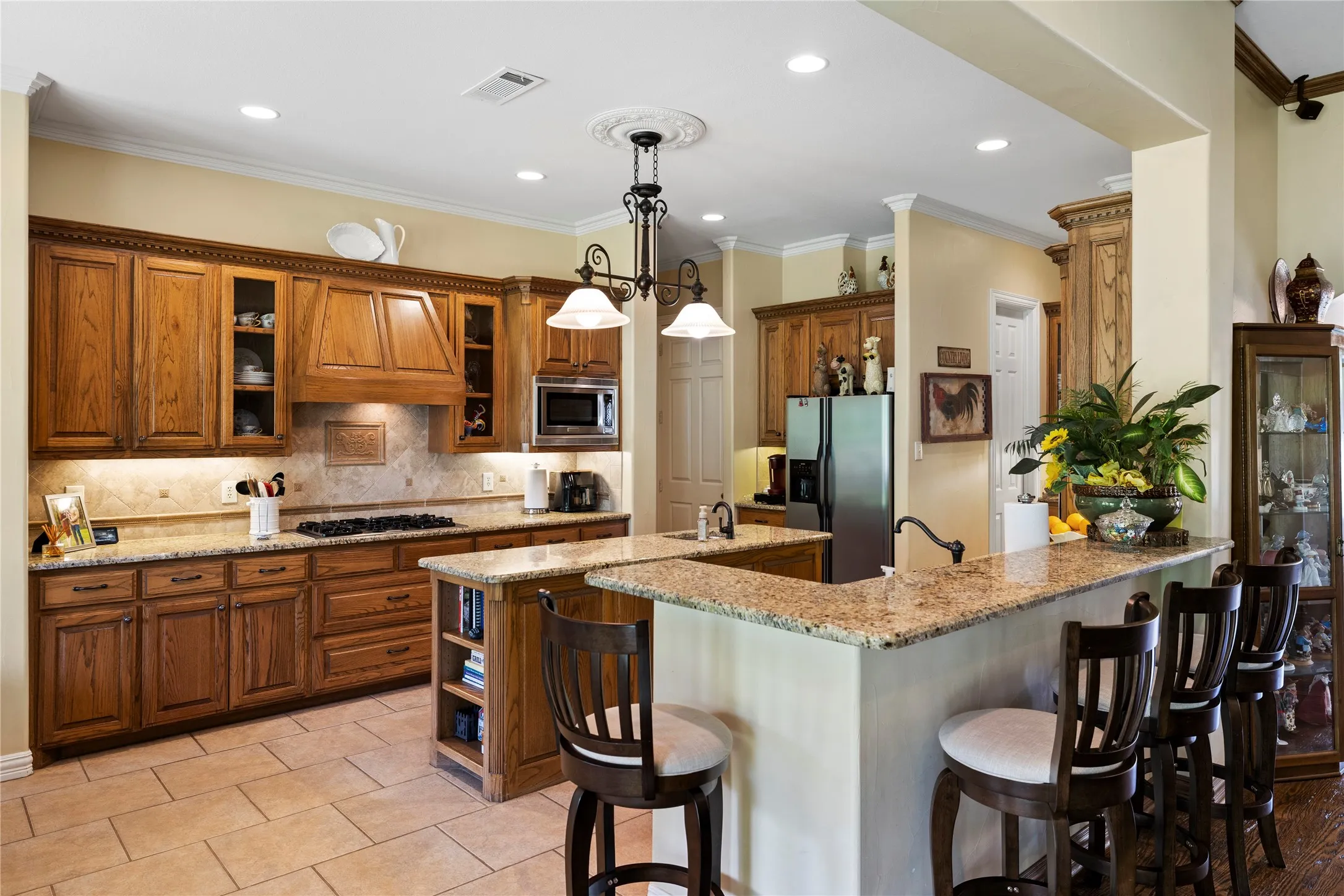 Single Family Residence For Sale in Henderson County , 8597 Fallow Run, Larue, Texas 75770, 3 Bedroom, 3 Bathroom, 2 Garage spaces, 3,857 Sqft, built in 2005, Price $899,000, mls#21284025, Real Estate Agent in Larue, Homes For Sale in Henderson county, Homes For Sale in Larue, Realtor in Larue Texas, Real Estate Brokerage Independent Realty Texas, Luminita Cordes Realtor