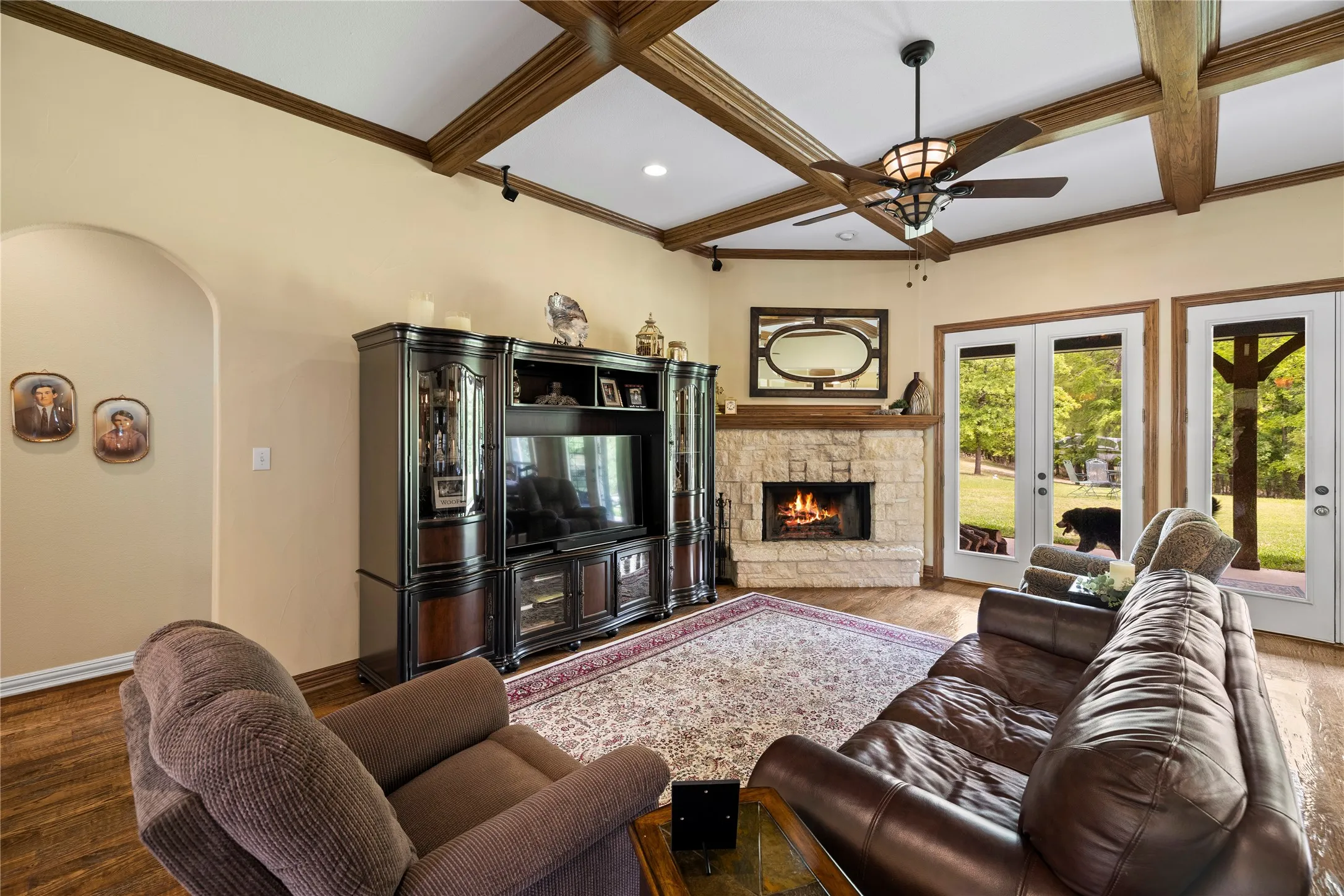 Single Family Residence For Sale in Henderson County , 8597 Fallow Run, Larue, Texas 75770, 3 Bedroom, 3 Bathroom, 2 Garage spaces, 3,857 Sqft, built in 2005, Price $899,000, mls#21284025, Real Estate Agent in Larue, Homes For Sale in Henderson county, Homes For Sale in Larue, Realtor in Larue Texas, Real Estate Brokerage Independent Realty Texas, Luminita Cordes Realtor