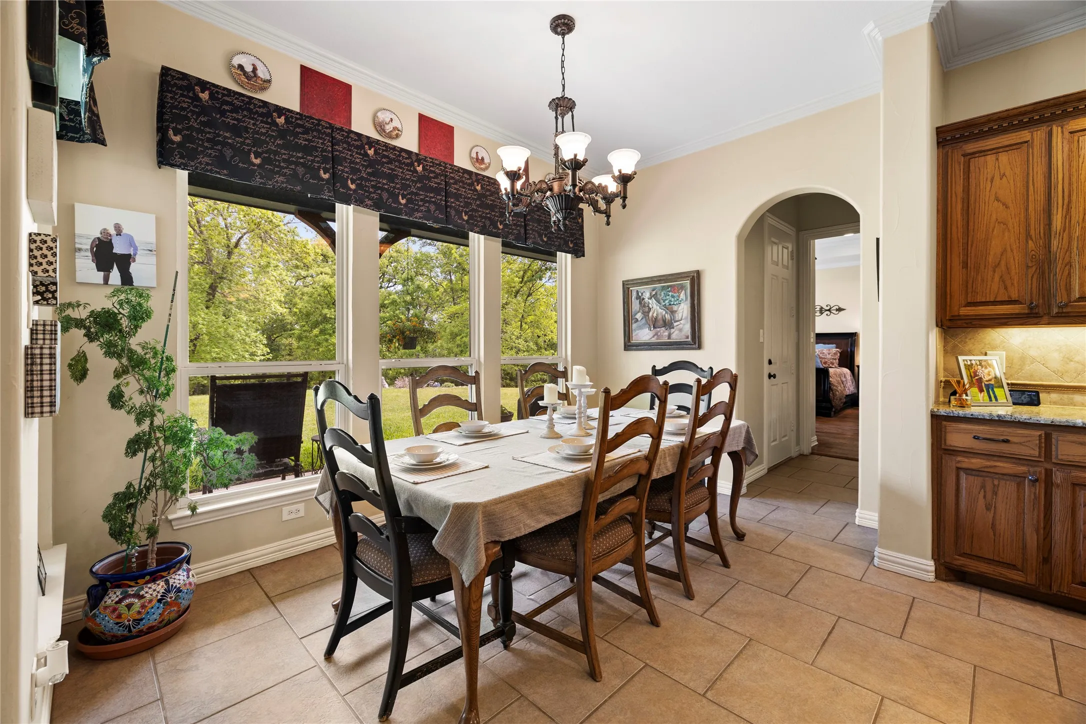 Single Family Residence For Sale in Henderson County , 8597 Fallow Run, Larue, Texas 75770, 3 Bedroom, 3 Bathroom, 2 Garage spaces, 3,857 Sqft, built in 2005, Price $899,000, mls#21284025, Real Estate Agent in Larue, Homes For Sale in Henderson county, Homes For Sale in Larue, Realtor in Larue Texas, Real Estate Brokerage Independent Realty Texas, Luminita Cordes Realtor