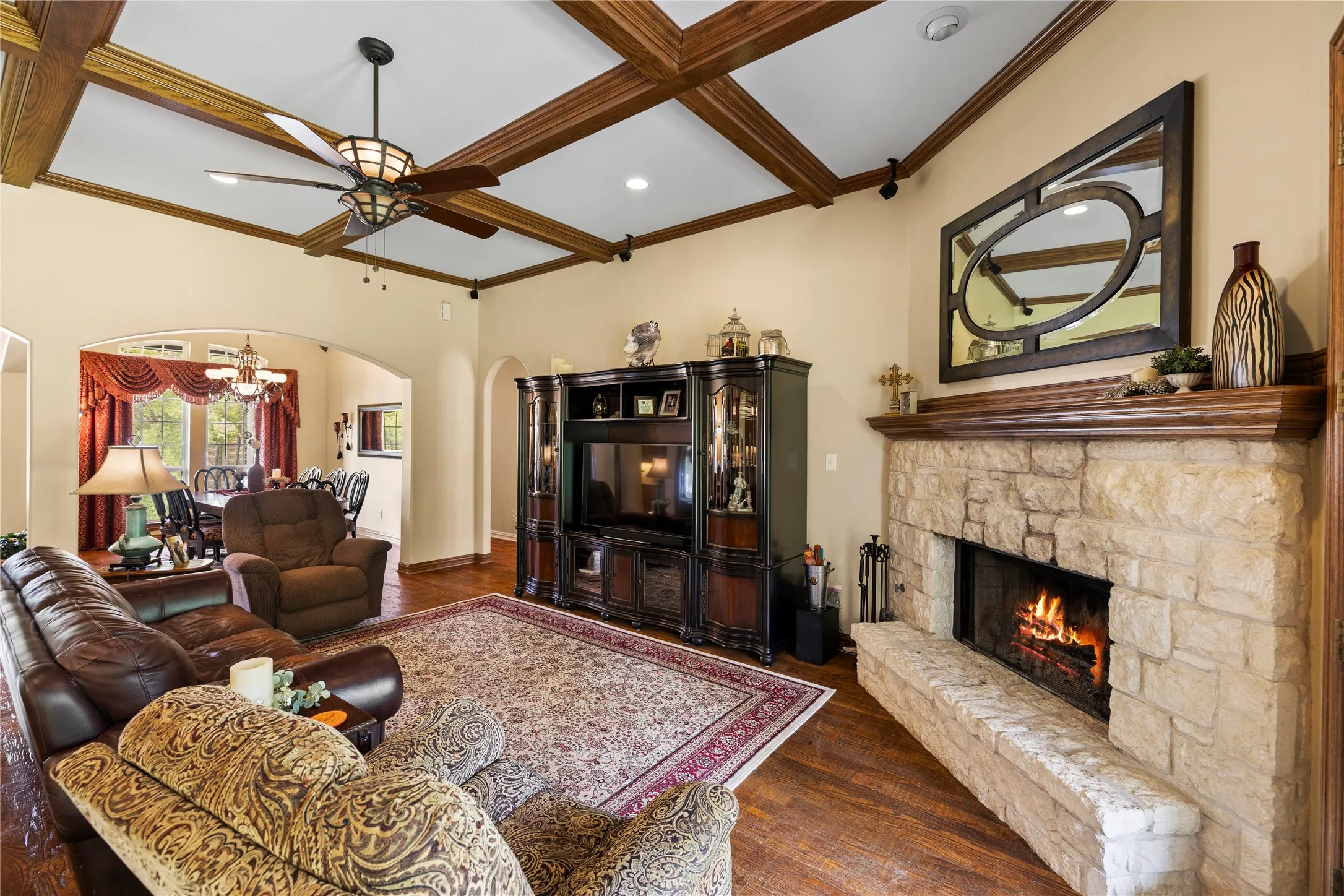 Single Family Residence For Sale in Henderson County , 8597 Fallow Run, Larue, Texas 75770, 3 Bedroom, 3 Bathroom, 2 Garage spaces, 3,857 Sqft, built in 2005, Price $899,000, mls#21284025, Real Estate Agent in Larue, Homes For Sale in Henderson county, Homes For Sale in Larue, Realtor in Larue Texas, Real Estate Brokerage Independent Realty Texas, Luminita Cordes Realtor