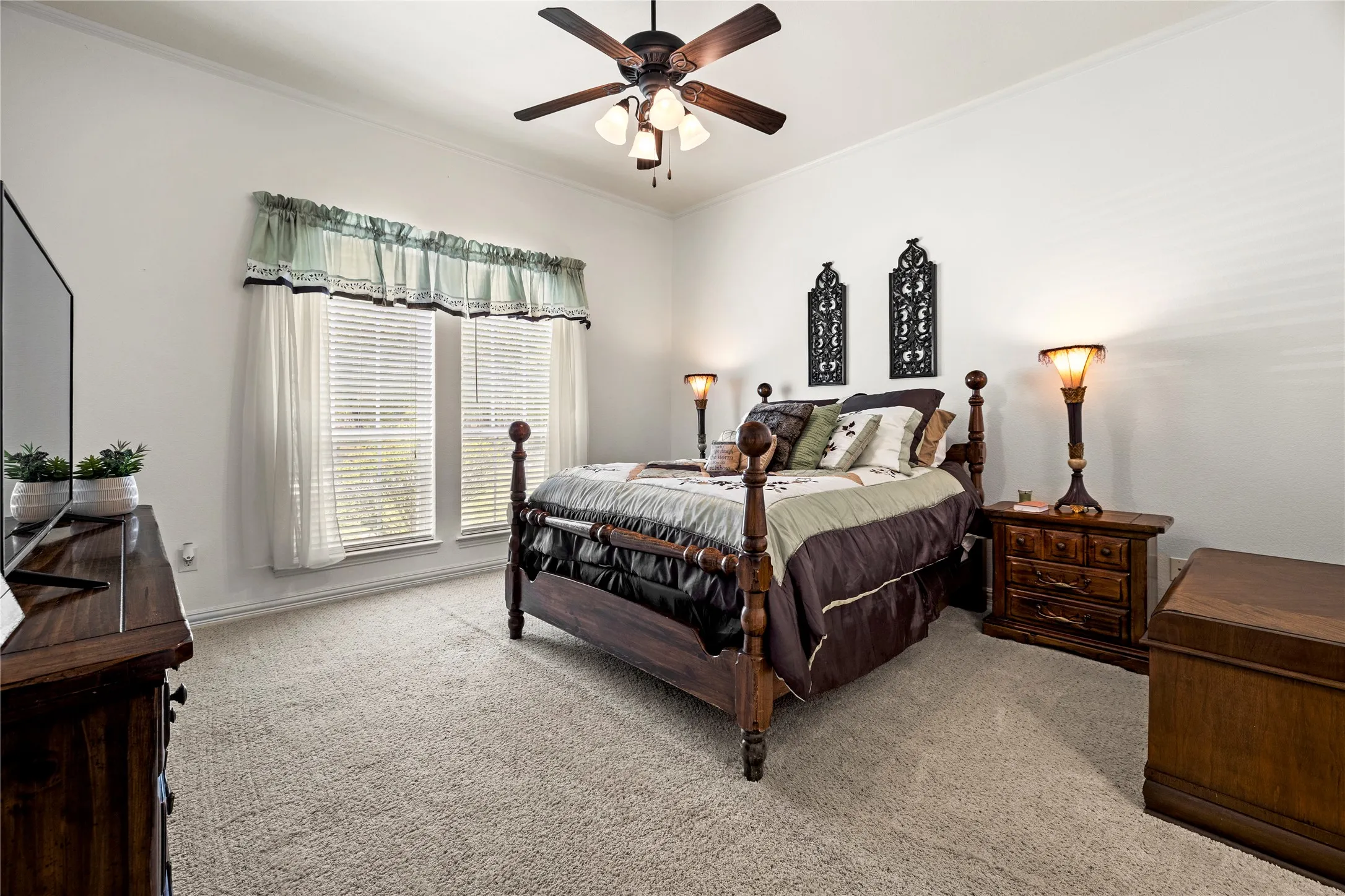 Single Family Residence For Sale in Henderson County , 8597 Fallow Run, Larue, Texas 75770, 3 Bedroom, 3 Bathroom, 2 Garage spaces, 3,857 Sqft, built in 2005, Price $899,000, mls#21284025, Real Estate Agent in Larue, Homes For Sale in Henderson county, Homes For Sale in Larue, Realtor in Larue Texas, Real Estate Brokerage Independent Realty Texas, Luminita Cordes Realtor