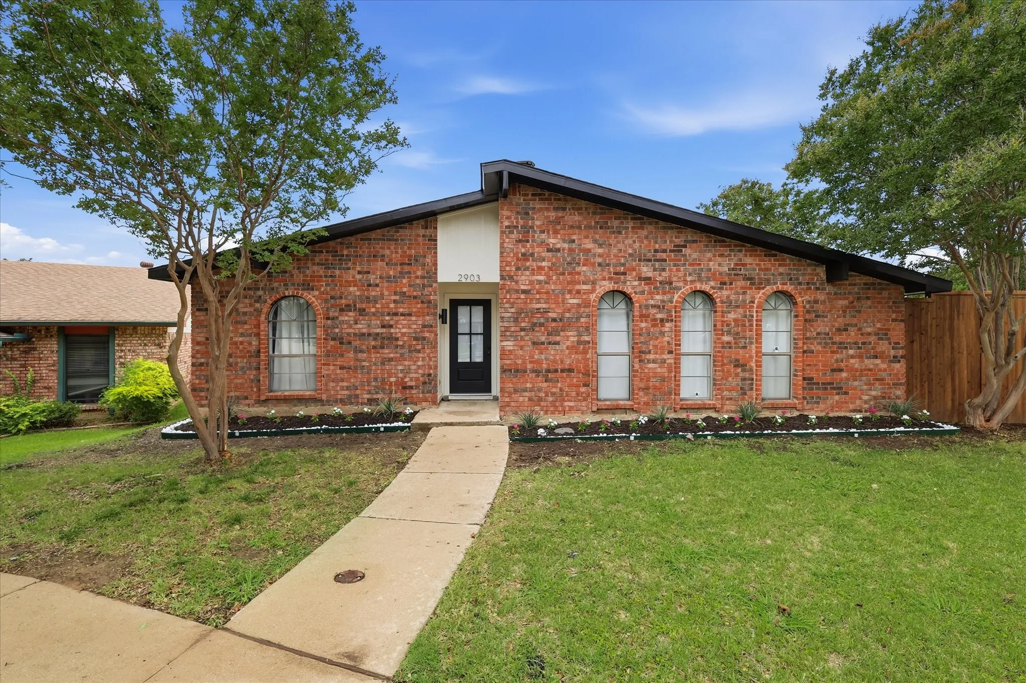 Single Family Residence For Rent in Denton County , 2903 Winterberry Drive, Carrollton, Texas 75007, 3 Bedrooms, 2 Bathrooms, 2 Garage spaces, 1,514 Sqft, built in 1977, Price $2,800, mls#21284899, Real Estate Agent in Carrollton, Homes For Rent in Denton county, Homes For Rent in Carrollton, Realtor in Carrollton Texas, Real Estate Brokerage Independent Realty Texas, Luminita Cordes Realtor