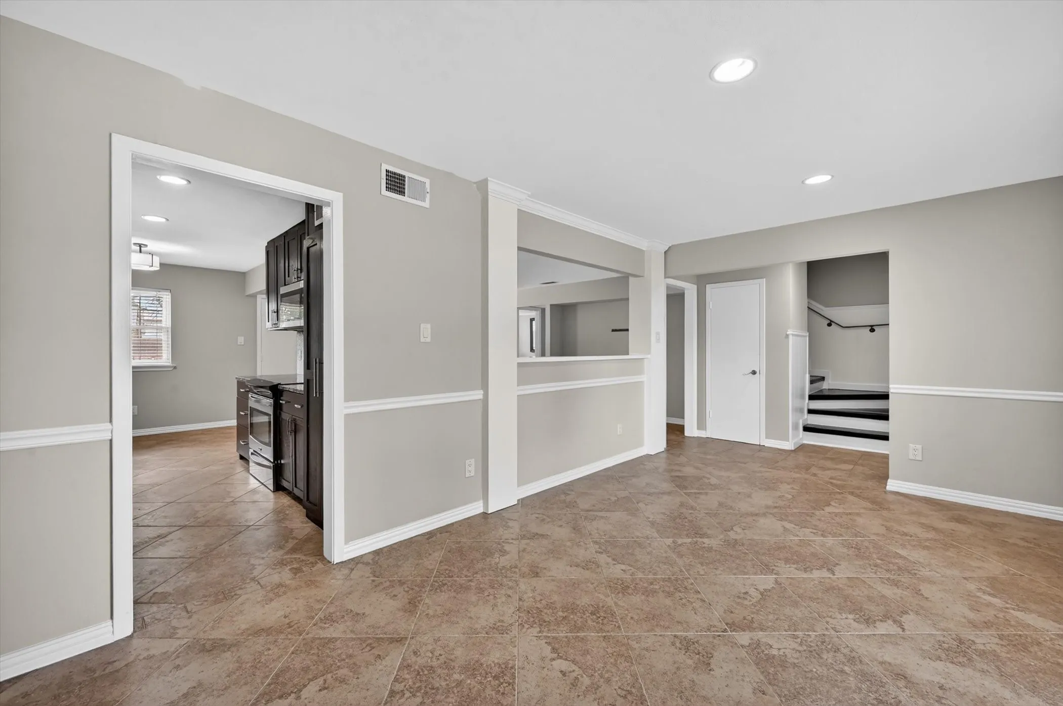 Single Family Residence For Sale in Dallas County , 3625 Parader Court, Dallas, Texas 75228, 4 Bedroom, 3 Bathroom, 2 Garage spaces, 2,189 Sqft, built in 1965, Price $379,990, mls#21280606, Real Estate Agent in Dallas, Homes For Sale in Dallas county, Homes For Sale in Dallas, Realtor in Dallas Texas, Real Estate Brokerage Independent Realty Texas, Luminita Cordes Realtor