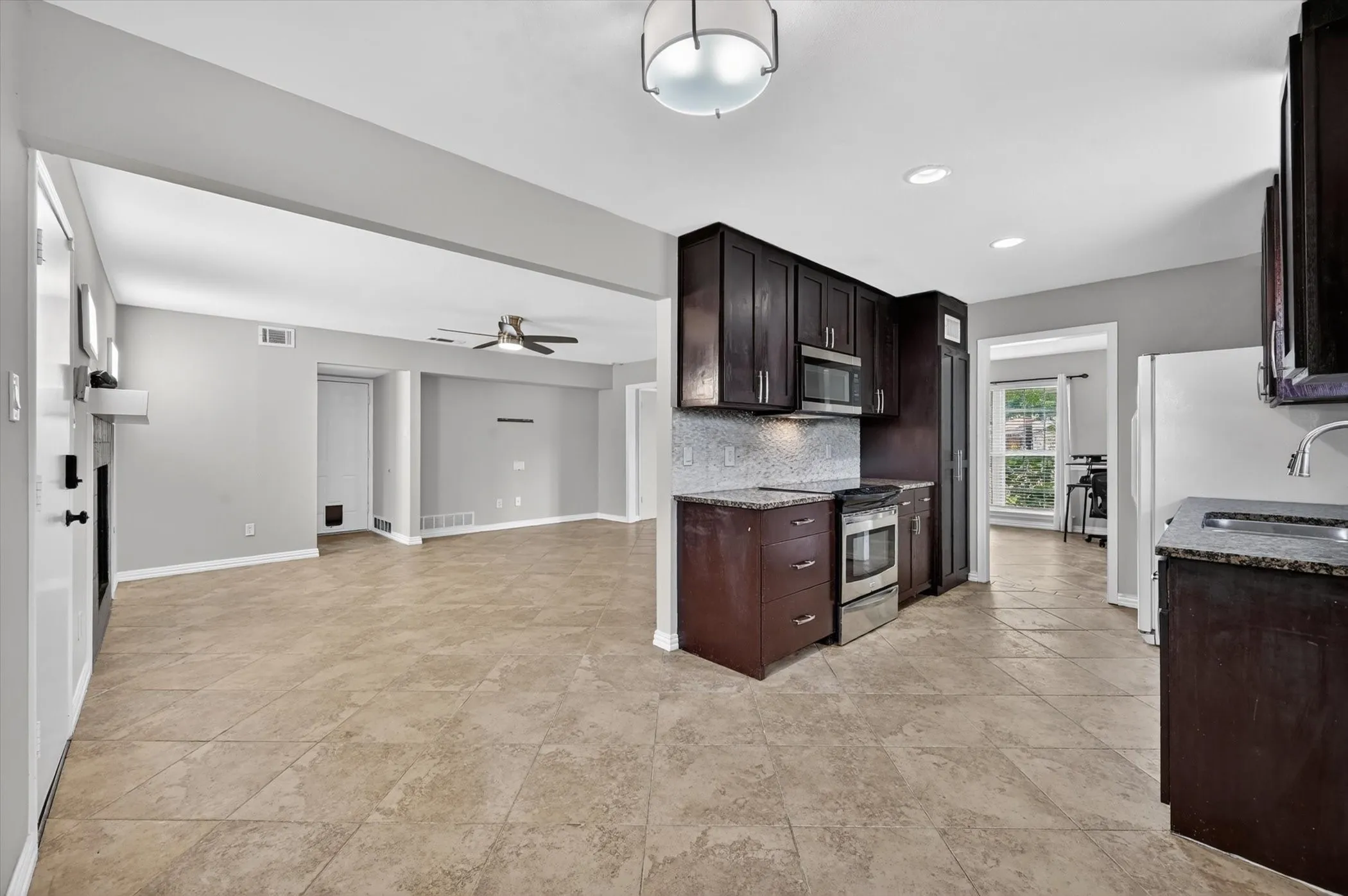 Single Family Residence For Sale in Dallas County , 3625 Parader Court, Dallas, Texas 75228, 4 Bedroom, 3 Bathroom, 2 Garage spaces, 2,189 Sqft, built in 1965, Price $379,990, mls#21280606, Real Estate Agent in Dallas, Homes For Sale in Dallas county, Homes For Sale in Dallas, Realtor in Dallas Texas, Real Estate Brokerage Independent Realty Texas, Luminita Cordes Realtor