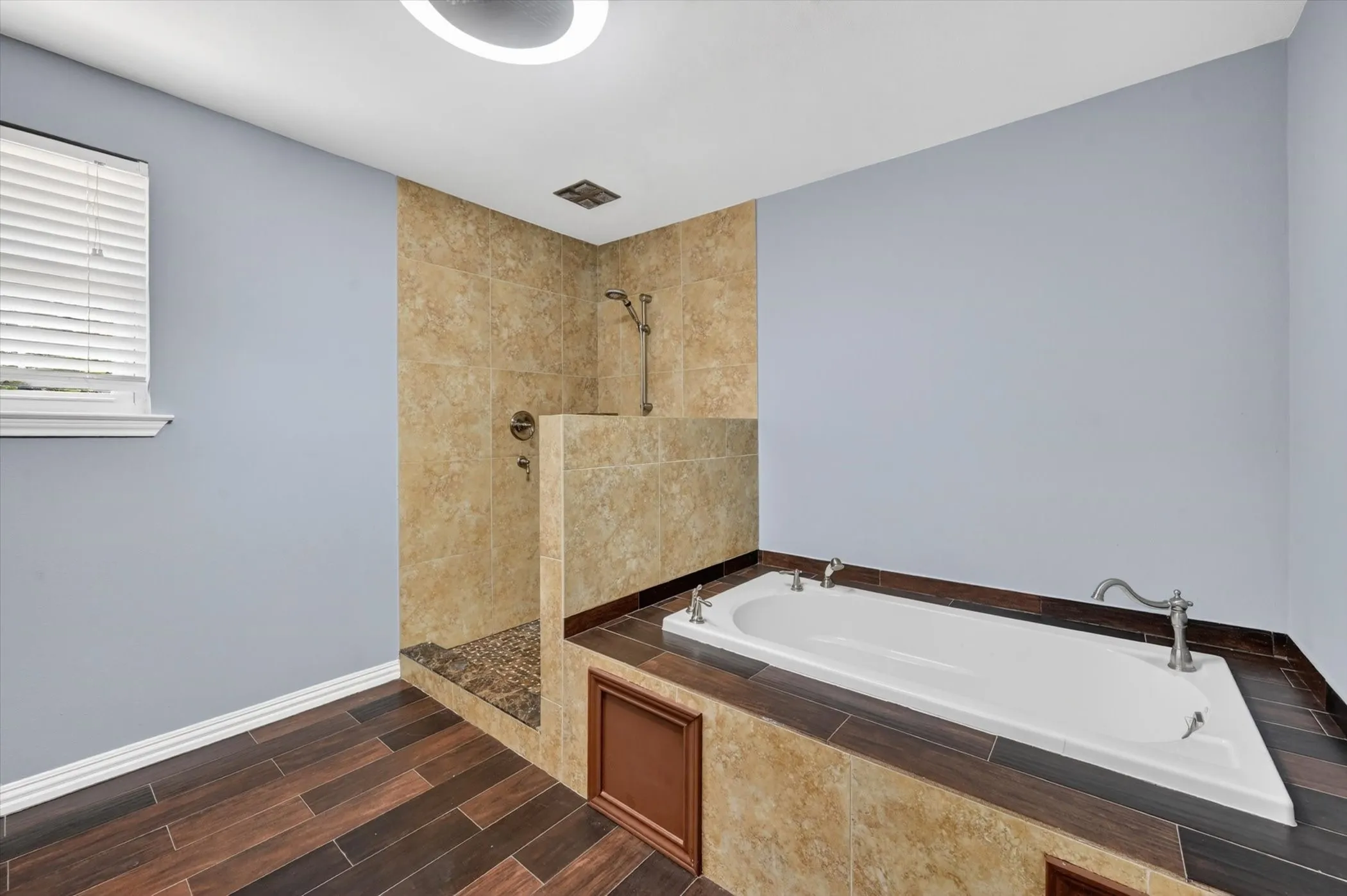 Single Family Residence For Sale in Dallas County , 3625 Parader Court, Dallas, Texas 75228, 4 Bedroom, 3 Bathroom, 2 Garage spaces, 2,189 Sqft, built in 1965, Price $379,990, mls#21280606, Real Estate Agent in Dallas, Homes For Sale in Dallas county, Homes For Sale in Dallas, Realtor in Dallas Texas, Real Estate Brokerage Independent Realty Texas, Luminita Cordes Realtor