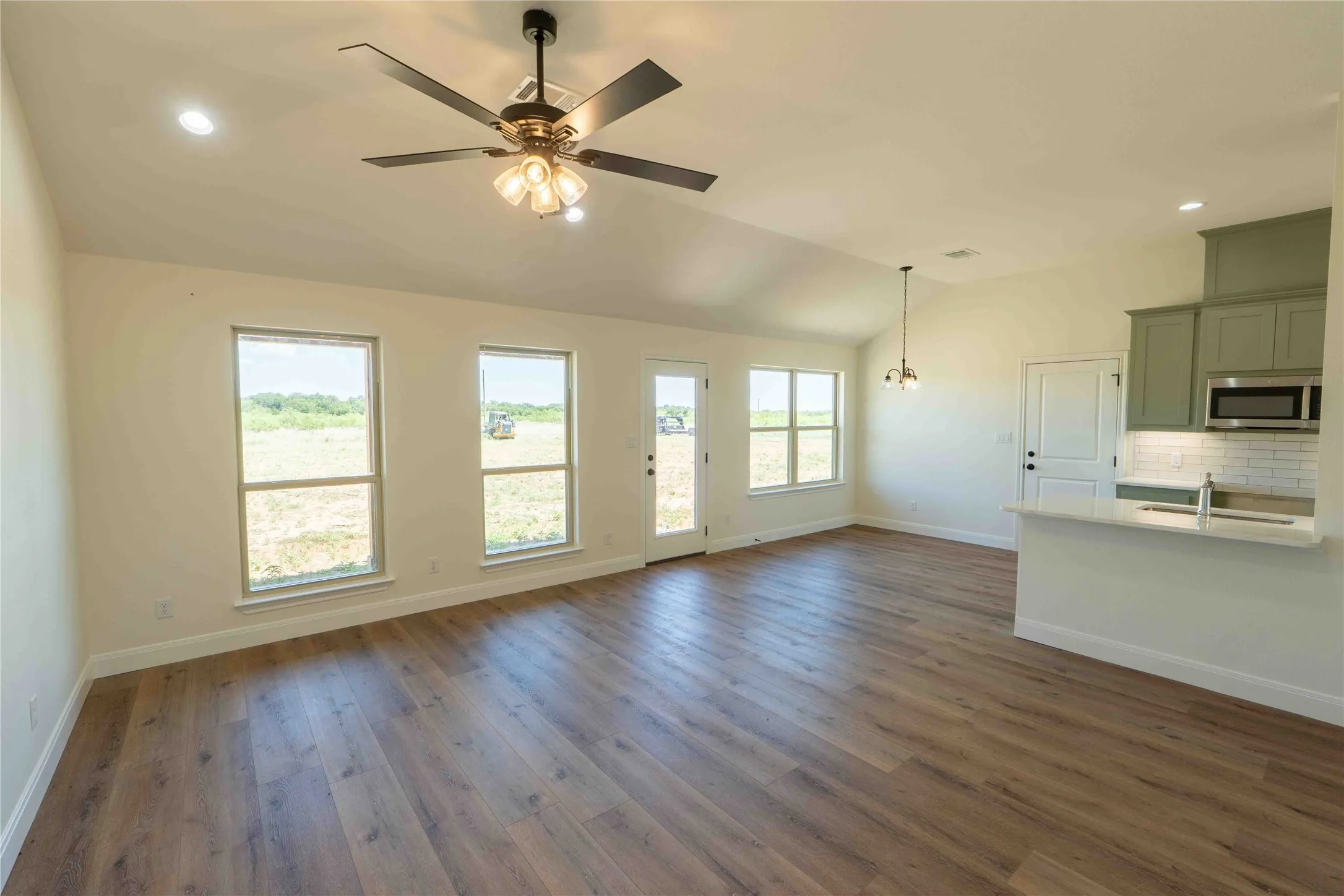 Single Family Residence For Sale in Jack County , 507 Crusher Road, Jacksboro, Texas 76458, 3 Bedroom, 2 Bathroom, 2 Garage spaces, 1,277 Sqft, built in 2026, mls#21284913, Real Estate Agent in Jacksboro, Homes For Sale in Jack county, Homes For Sale in Jacksboro, Realtor in Jacksboro Texas, Real Estate Brokerage Independent Realty Texas, Luminita Cordes Realtor