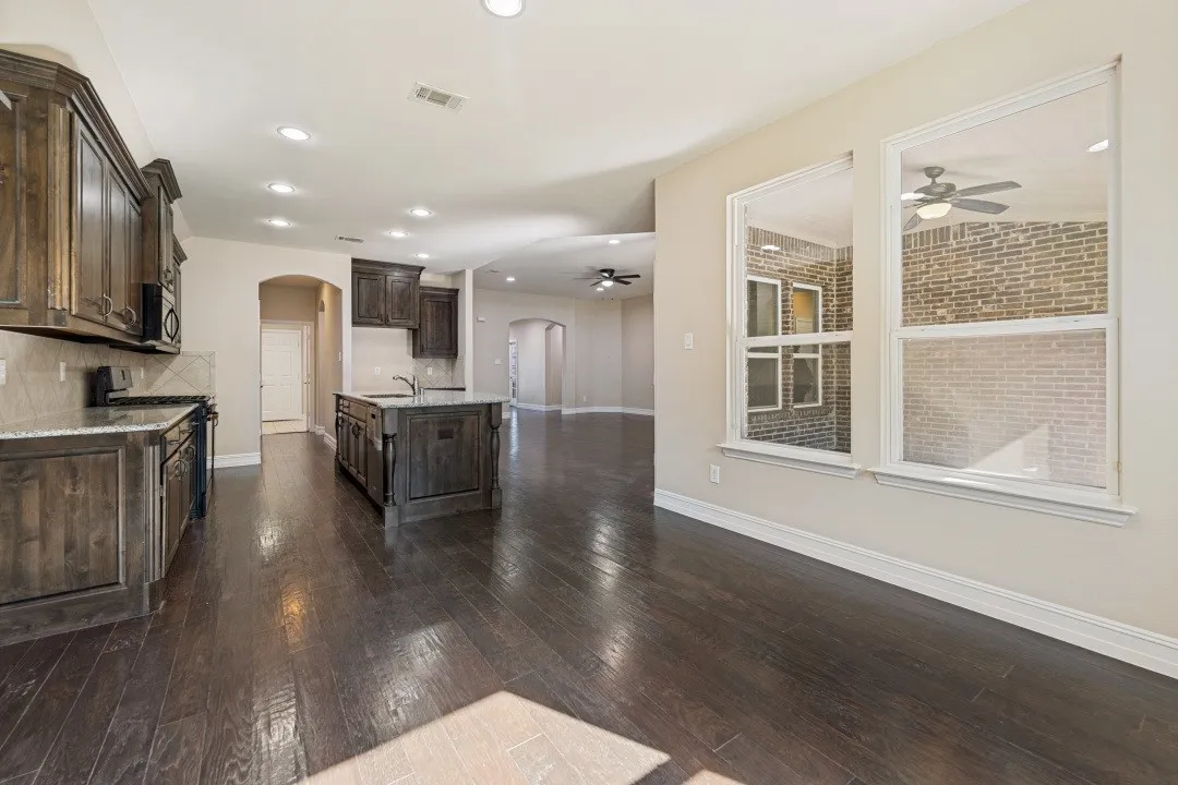 Single Family Residence For Sale in Collin County , 504 Peterhouse Drive, Mc Kinney, Texas 75071, 3 Bedroom, 2 Bathroom, 3 Garage spaces, 2,821 Sqft, built in 2012, mls#21284845, Real Estate Agent in Mc Kinney, Homes For Sale in Collin county, Homes For Sale in Mc Kinney, Realtor in Mc Kinney Texas, Real Estate Brokerage Independent Realty Texas, Luminita Cordes Realtor