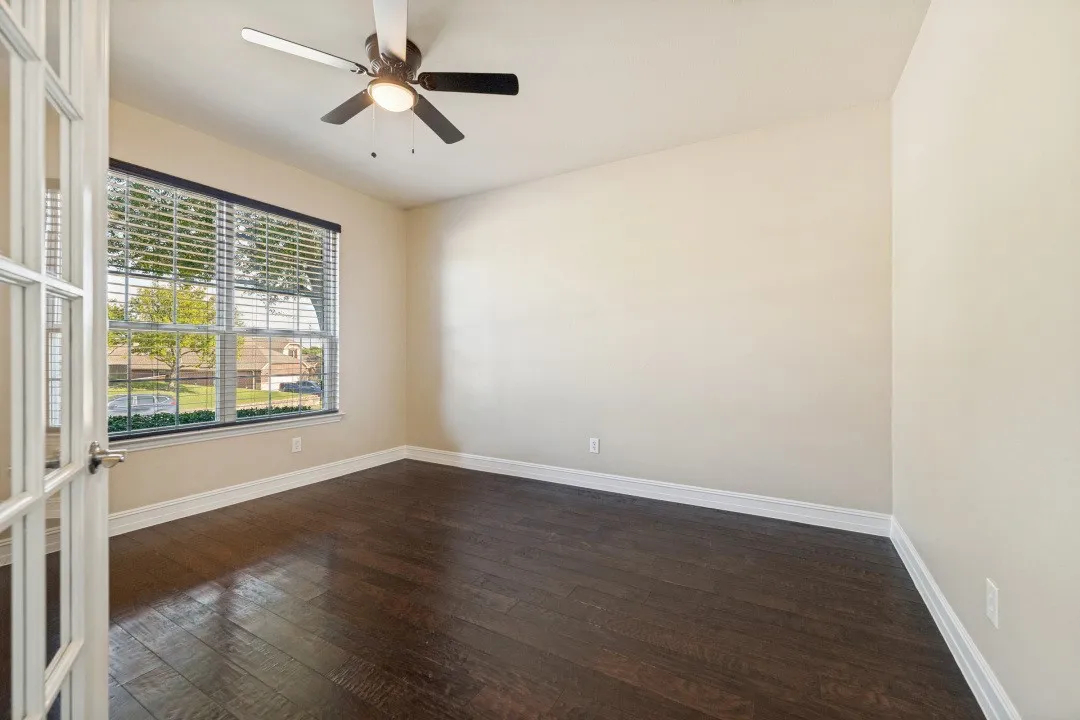 Single Family Residence For Sale in Collin County , 504 Peterhouse Drive, Mc Kinney, Texas 75071, 3 Bedroom, 2 Bathroom, 3 Garage spaces, 2,821 Sqft, built in 2012, mls#21284845, Real Estate Agent in Mc Kinney, Homes For Sale in Collin county, Homes For Sale in Mc Kinney, Realtor in Mc Kinney Texas, Real Estate Brokerage Independent Realty Texas, Luminita Cordes Realtor