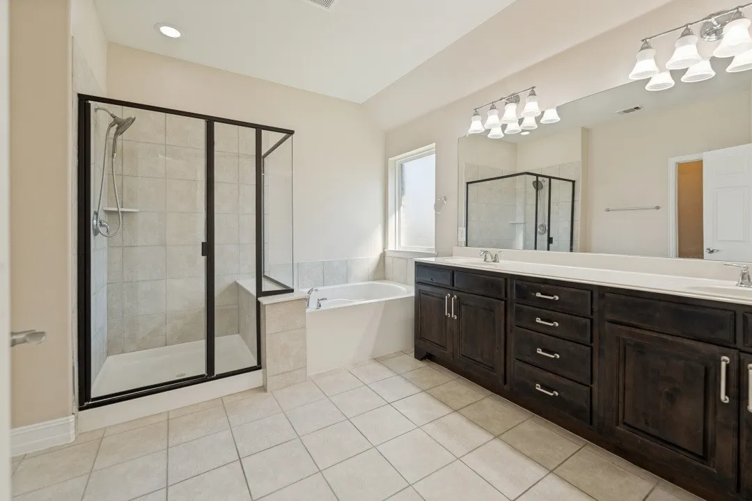 Single Family Residence For Sale in Collin County , 504 Peterhouse Drive, Mc Kinney, Texas 75071, 3 Bedroom, 2 Bathroom, 3 Garage spaces, 2,821 Sqft, built in 2012, mls#21284845, Real Estate Agent in Mc Kinney, Homes For Sale in Collin county, Homes For Sale in Mc Kinney, Realtor in Mc Kinney Texas, Real Estate Brokerage Independent Realty Texas, Luminita Cordes Realtor
