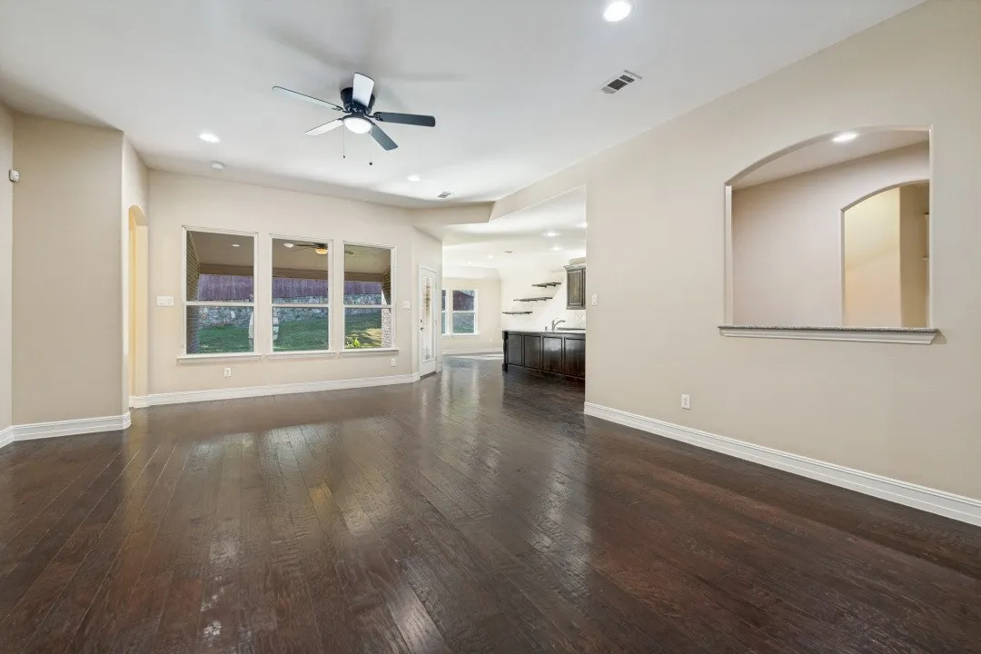 Single Family Residence For Sale in Collin County , 504 Peterhouse Drive, Mc Kinney, Texas 75071, 3 Bedroom, 2 Bathroom, 3 Garage spaces, 2,821 Sqft, built in 2012, mls#21284845, Real Estate Agent in Mc Kinney, Homes For Sale in Collin county, Homes For Sale in Mc Kinney, Realtor in Mc Kinney Texas, Real Estate Brokerage Independent Realty Texas, Luminita Cordes Realtor