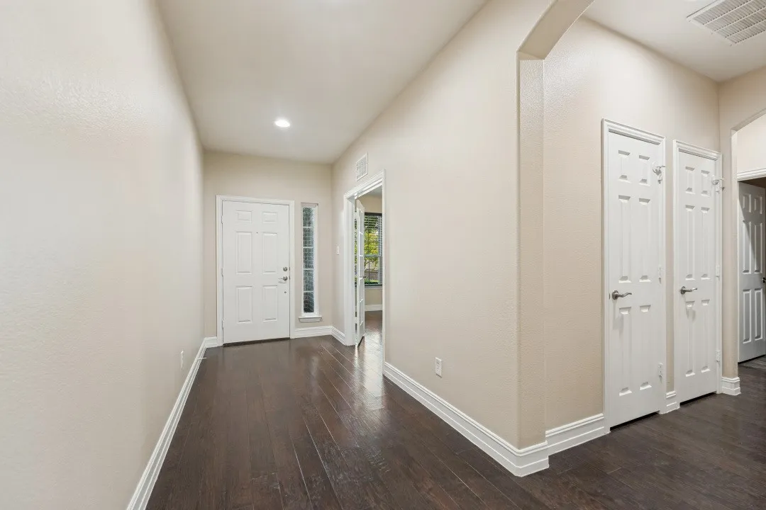 Single Family Residence For Sale in Collin County , 504 Peterhouse Drive, Mc Kinney, Texas 75071, 3 Bedroom, 2 Bathroom, 3 Garage spaces, 2,821 Sqft, built in 2012, mls#21284845, Real Estate Agent in Mc Kinney, Homes For Sale in Collin county, Homes For Sale in Mc Kinney, Realtor in Mc Kinney Texas, Real Estate Brokerage Independent Realty Texas, Luminita Cordes Realtor