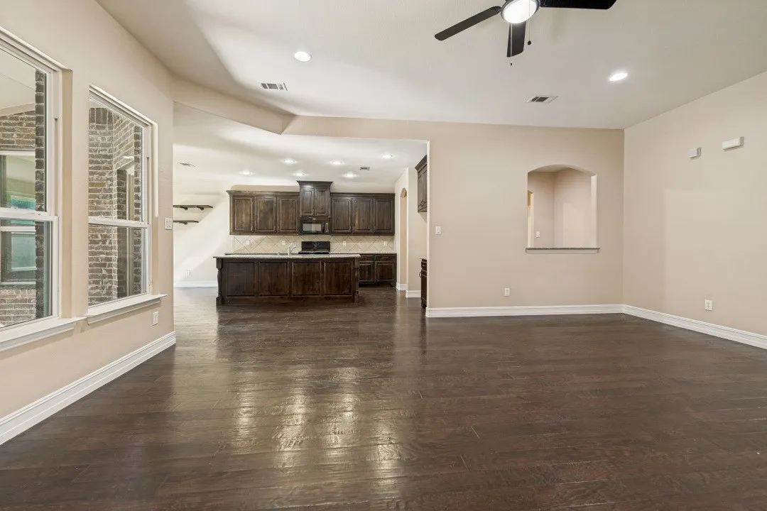 Single Family Residence For Sale in Collin County , 504 Peterhouse Drive, Mc Kinney, Texas 75071, 3 Bedroom, 2 Bathroom, 3 Garage spaces, 2,821 Sqft, built in 2012, mls#21284845, Real Estate Agent in Mc Kinney, Homes For Sale in Collin county, Homes For Sale in Mc Kinney, Realtor in Mc Kinney Texas, Real Estate Brokerage Independent Realty Texas, Luminita Cordes Realtor