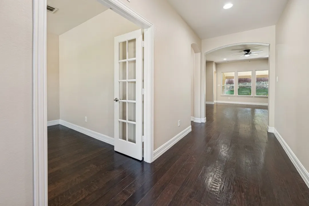Single Family Residence For Sale in Collin County , 504 Peterhouse Drive, Mc Kinney, Texas 75071, 3 Bedroom, 2 Bathroom, 3 Garage spaces, 2,821 Sqft, built in 2012, mls#21284845, Real Estate Agent in Mc Kinney, Homes For Sale in Collin county, Homes For Sale in Mc Kinney, Realtor in Mc Kinney Texas, Real Estate Brokerage Independent Realty Texas, Luminita Cordes Realtor