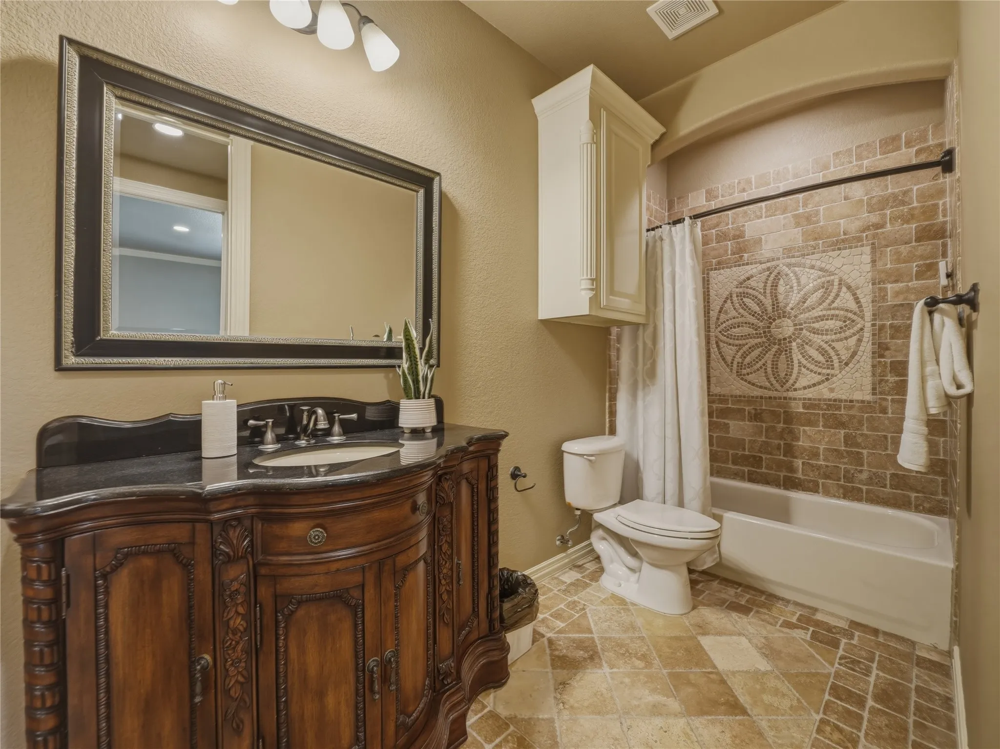 Single Family Residence For Sale in Parker County , 132 The Lakes Drive, Aledo, Texas 76008, 4 Bedroom, 5 Bathroom, 3 Garage spaces, 4,753 Sqft, built in 2008, Price $1,299,900, mls#21277890, Real Estate Agent in Aledo, Homes For Sale in Parker county, Homes For Sale in Aledo, Realtor in Aledo Texas, Real Estate Brokerage Independent Realty Texas, Luminita Cordes Realtor