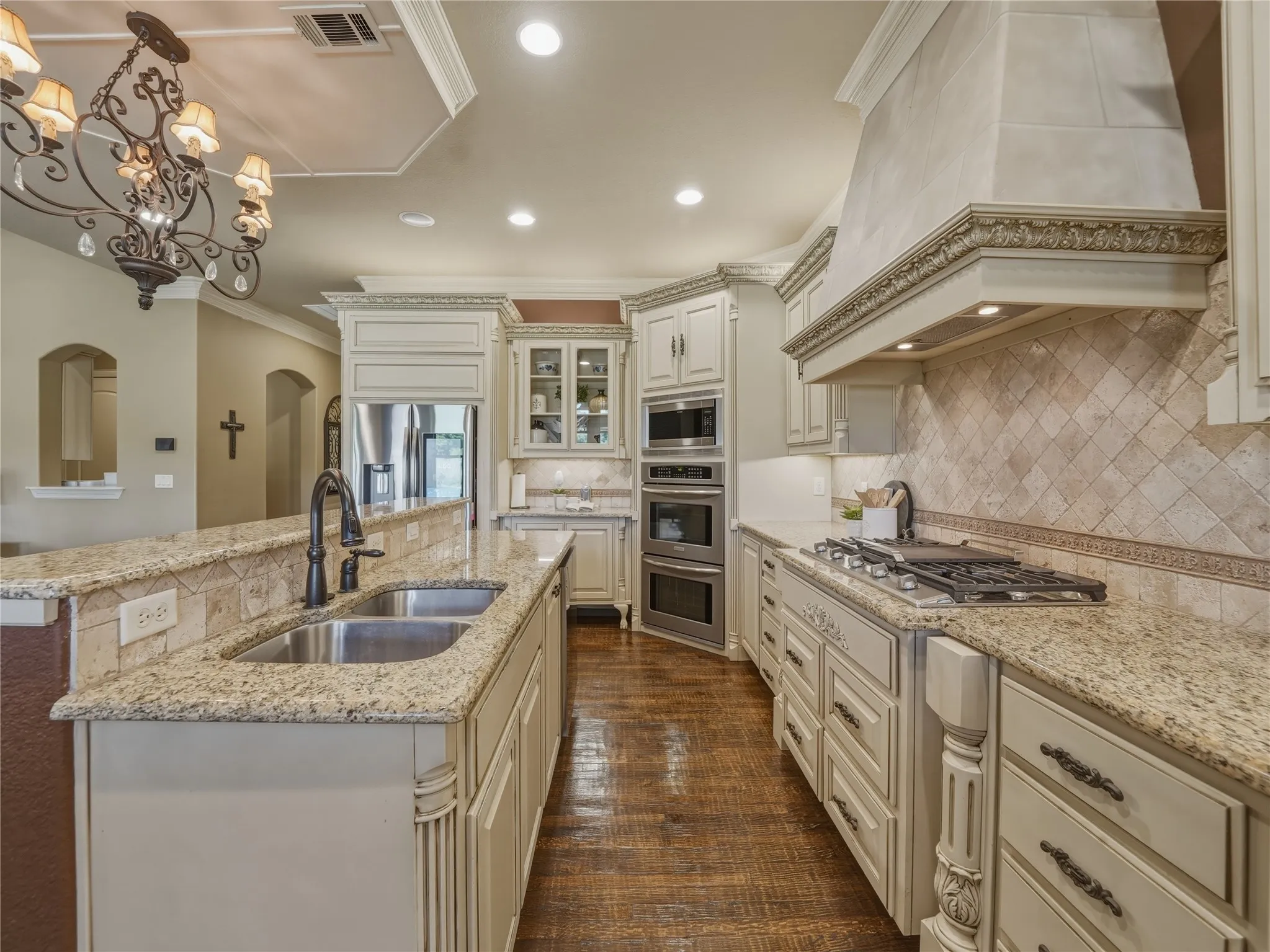 Single Family Residence For Sale in Parker County , 132 The Lakes Drive, Aledo, Texas 76008, 4 Bedroom, 5 Bathroom, 3 Garage spaces, 4,753 Sqft, built in 2008, Price $1,299,900, mls#21277890, Real Estate Agent in Aledo, Homes For Sale in Parker county, Homes For Sale in Aledo, Realtor in Aledo Texas, Real Estate Brokerage Independent Realty Texas, Luminita Cordes Realtor