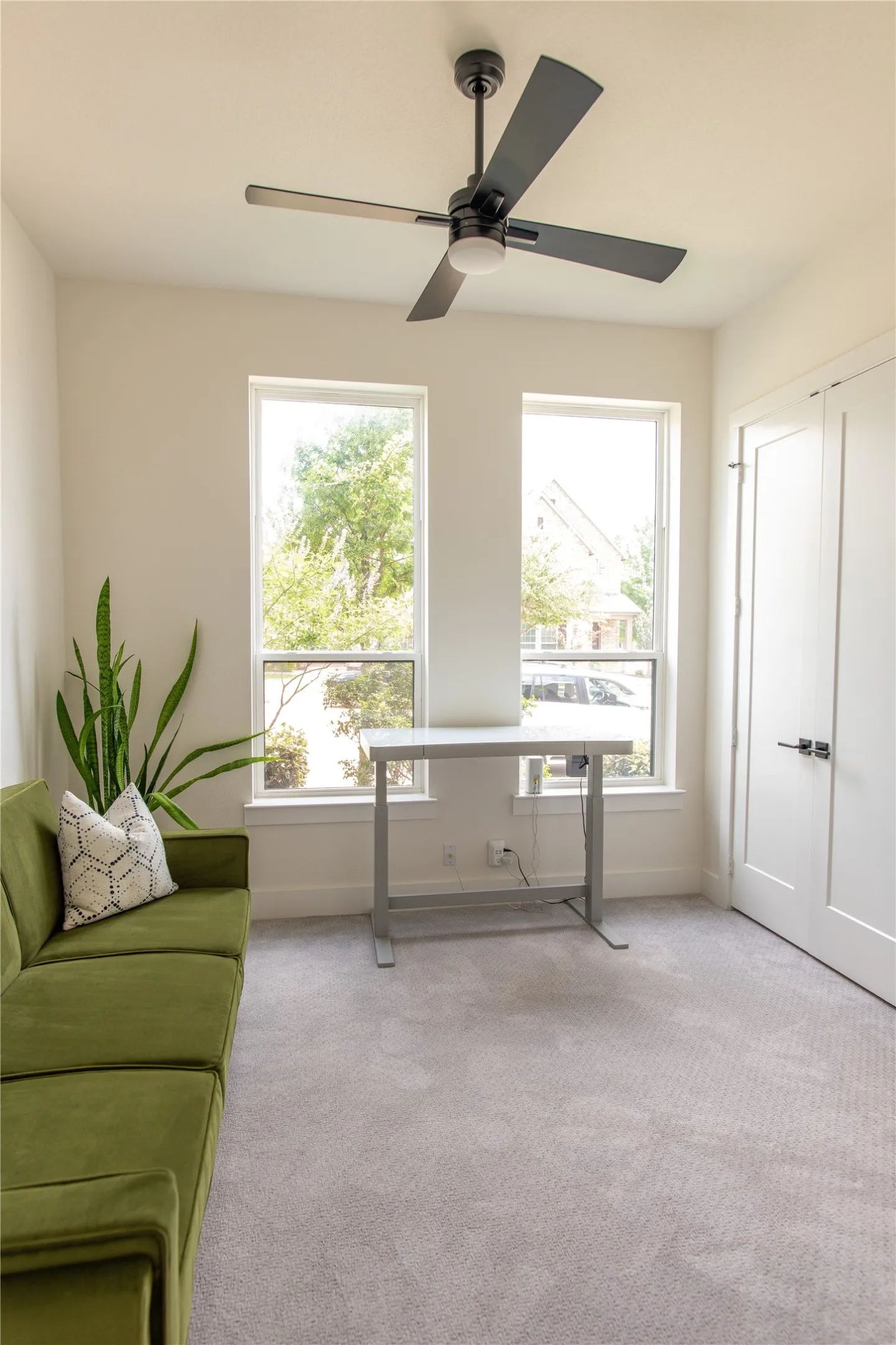 Single Family Residence For Sale in Collin County , 7228 Collin Mckinney Parkway, Mc Kinney, Texas 75070, 3 Bedroom, 4 Bathroom, 3 Garage spaces, 2,452 Sqft, built in 2023, mls#21282148, Real Estate Agent in Mc Kinney, Homes For Sale in Collin county, Homes For Sale in Mc Kinney, Realtor in Mc Kinney Texas, Real Estate Brokerage Independent Realty Texas, Luminita Cordes Realtor