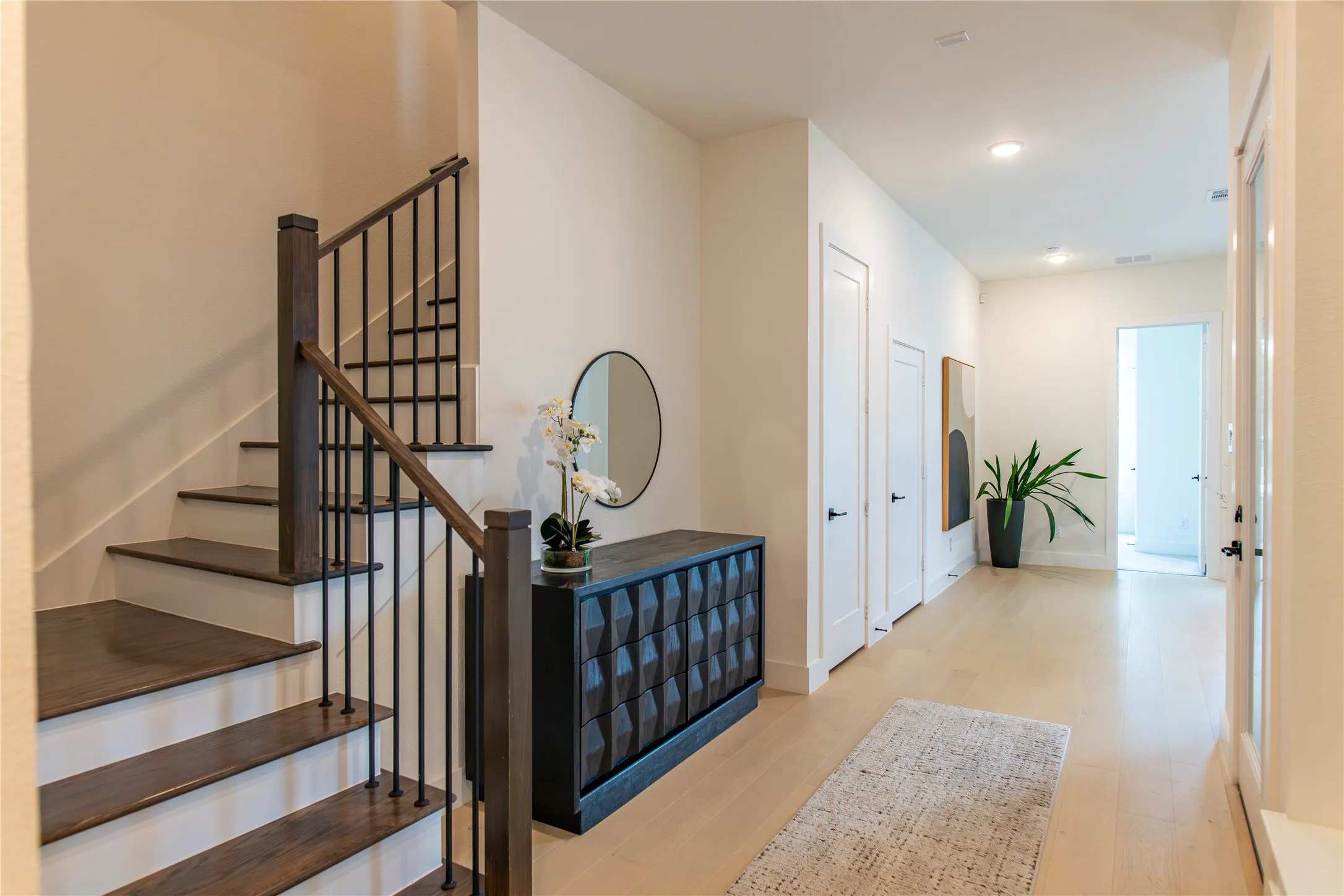 Single Family Residence For Sale in Collin County , 7228 Collin Mckinney Parkway, Mc Kinney, Texas 75070, 3 Bedroom, 4 Bathroom, 3 Garage spaces, 2,452 Sqft, built in 2023, mls#21282148, Real Estate Agent in Mc Kinney, Homes For Sale in Collin county, Homes For Sale in Mc Kinney, Realtor in Mc Kinney Texas, Real Estate Brokerage Independent Realty Texas, Luminita Cordes Realtor
