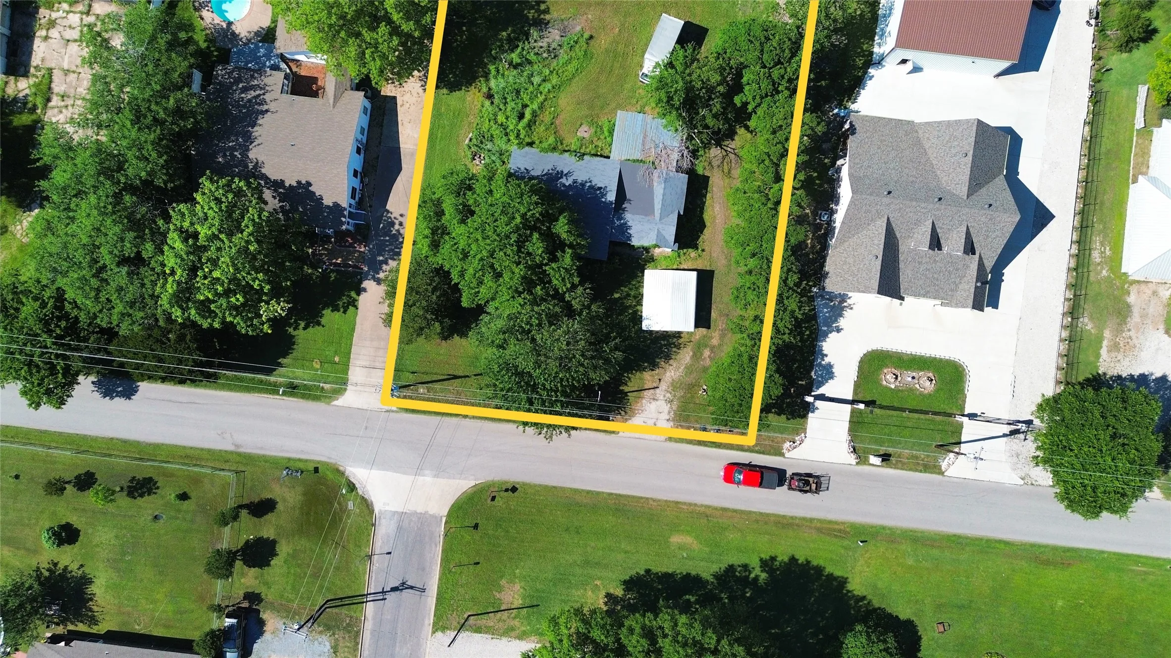 Single Family Residence For Sale in Collin County , 1605 Bozman Road, Wylie, Texas 75098, 3 Bedroom, 1 Bathroom, 1 Garage spaces, 1,590 Sqft, built in 1961, mls#21267950, Real Estate Agent in Wylie, Homes For Sale in Collin county, Homes For Sale in Wylie, Realtor in Wylie Texas, Real Estate Brokerage Independent Realty Texas, Luminita Cordes Realtor