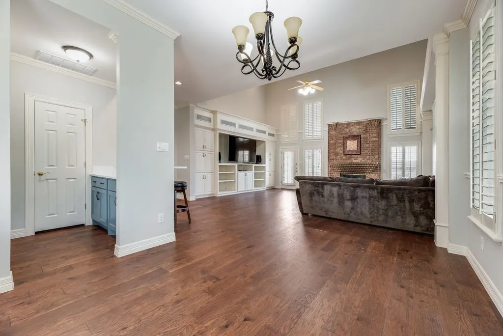Single Family Residence For Sale in Dallas County , 1303 Westchester Drive, Coppell, Texas 75019, 4 Bedroom, 4 Bathroom, 3 Garage spaces, 3,959 Sqft, built in 1995, mls#21284924, Real Estate Agent in Coppell, Homes For Sale in Dallas county, Homes For Sale in Coppell, Realtor in Coppell Texas, Real Estate Brokerage Independent Realty Texas, Luminita Cordes Realtor