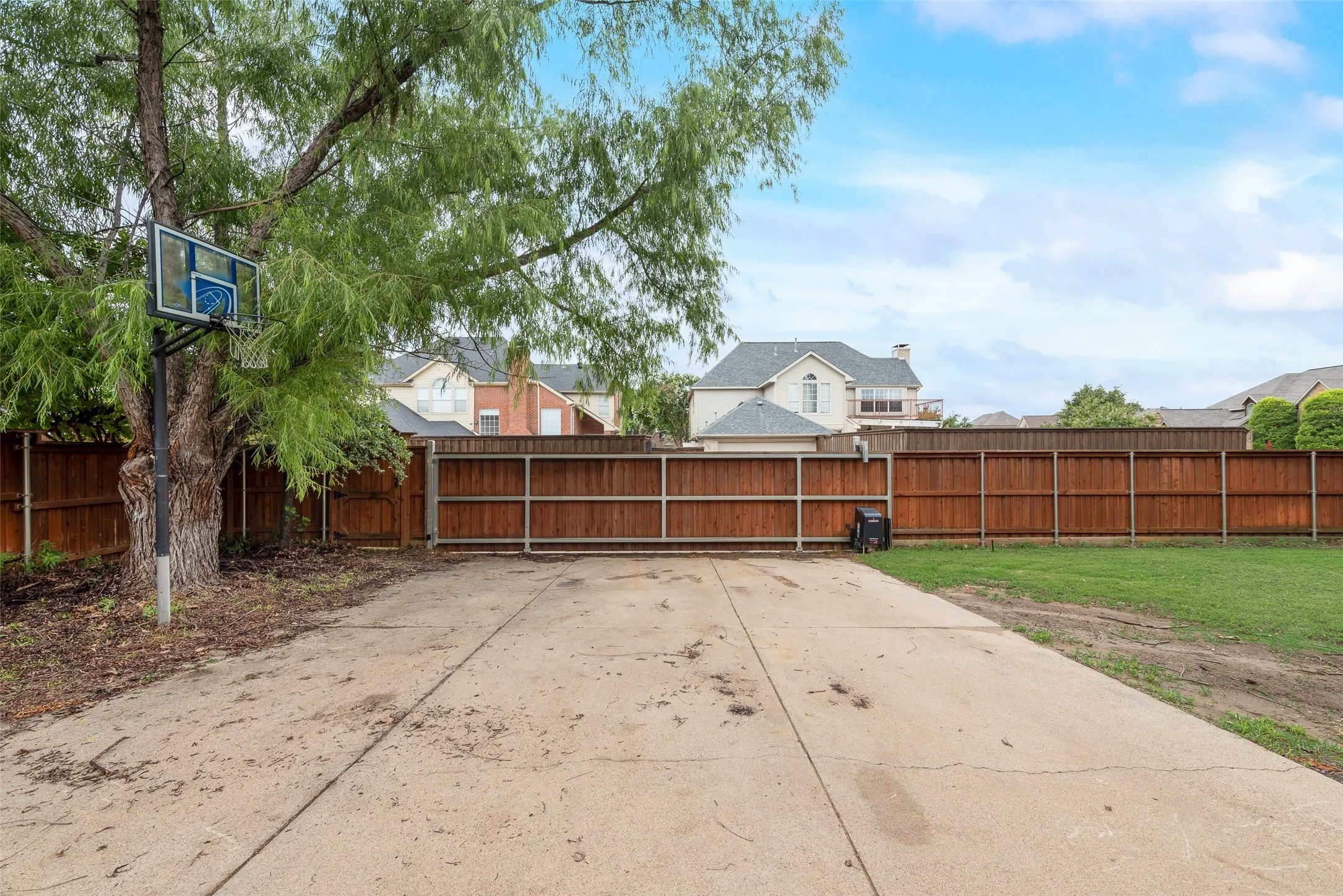 Single Family Residence For Sale in Dallas County , 1303 Westchester Drive, Coppell, Texas 75019, 4 Bedroom, 4 Bathroom, 3 Garage spaces, 3,959 Sqft, built in 1995, mls#21284924, Real Estate Agent in Coppell, Homes For Sale in Dallas county, Homes For Sale in Coppell, Realtor in Coppell Texas, Real Estate Brokerage Independent Realty Texas, Luminita Cordes Realtor