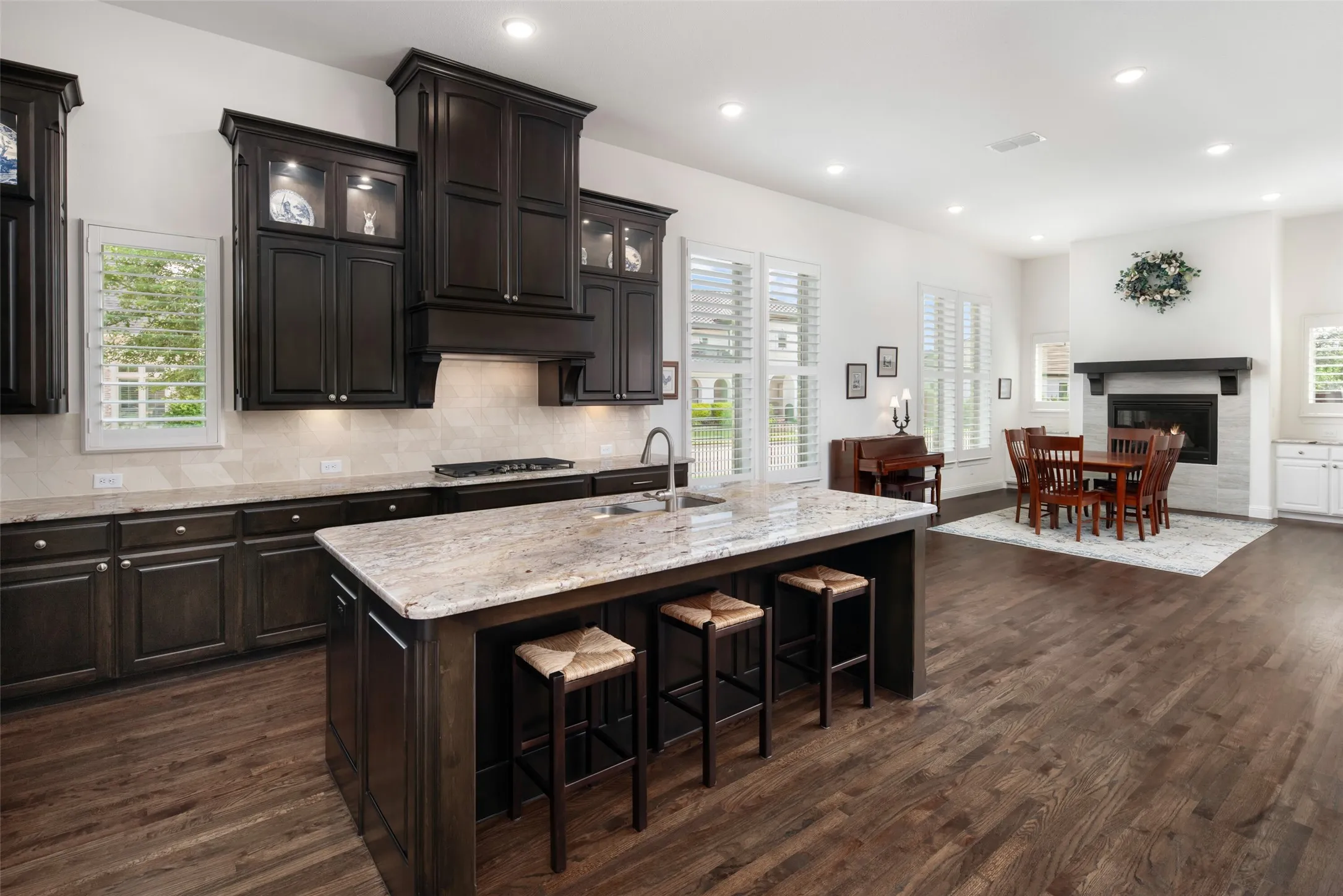 Single Family Residence For Sale in Collin County , 810 Rudder Court, Allen, Texas 75013, 3 Bedroom, 3 Bathroom, 3 Garage spaces, 3,138 Sqft, built in 2018, mls#21282721, Real Estate Agent in Allen, Homes For Sale in Collin county, Homes For Sale in Allen, Realtor in Allen Texas, Real Estate Brokerage Independent Realty Texas, Luminita Cordes Realtor