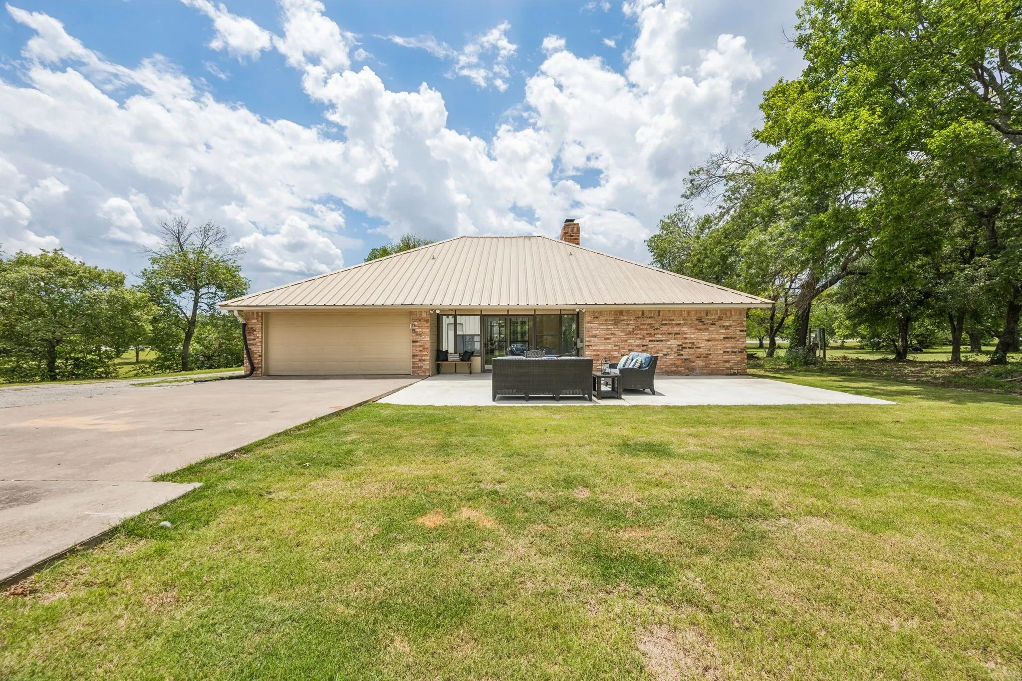 Notice the driveway of quite spacious giving plenty of room to park and to maneuver into the garage.